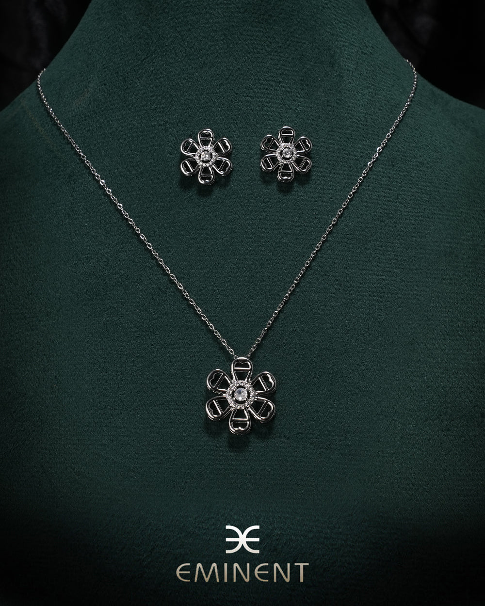 Eminent Women's Locket Set