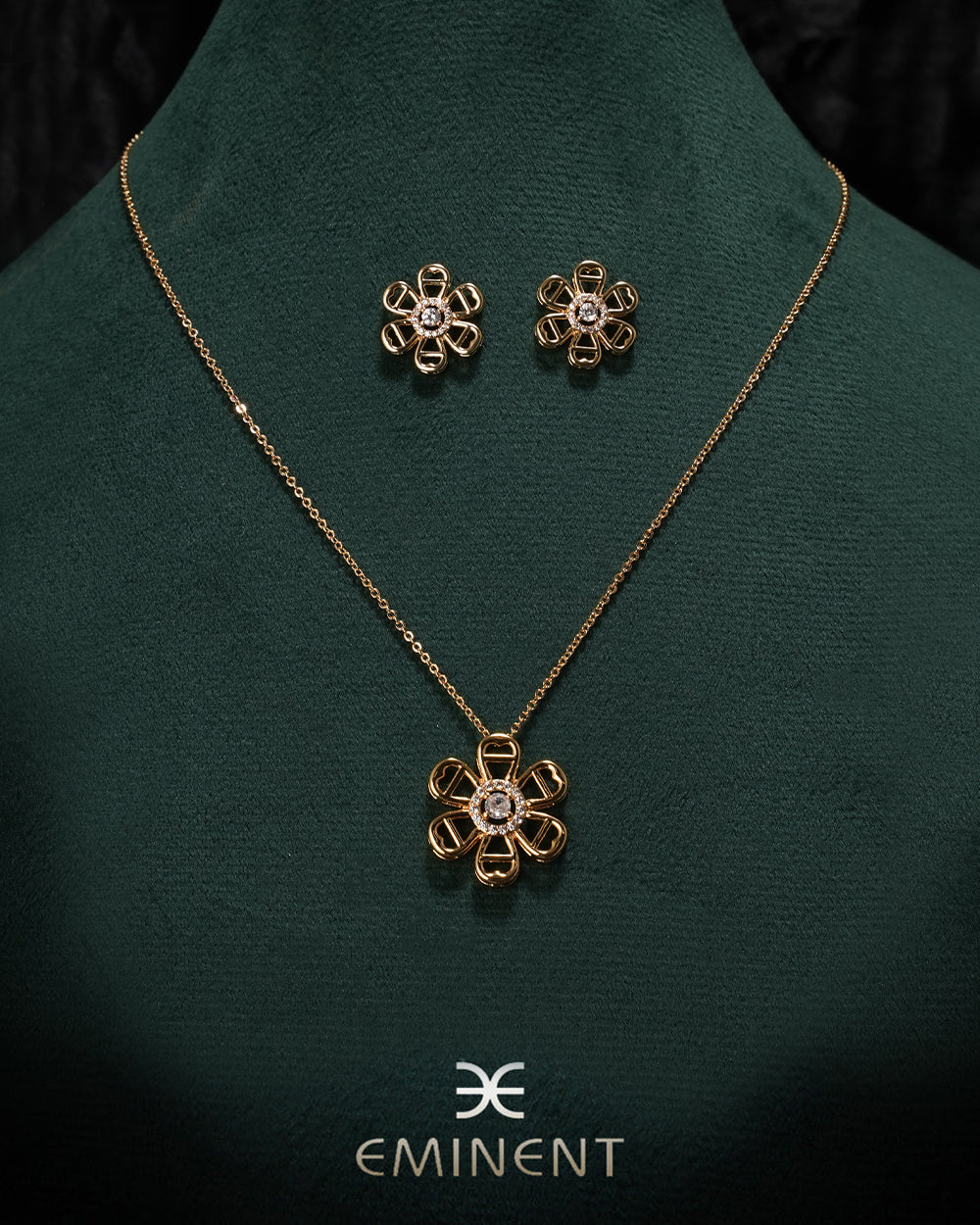 Eminent Women's Locket Set