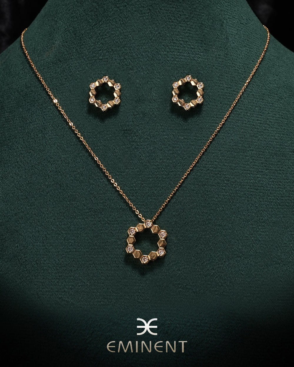 Eminent Women's Locket Set