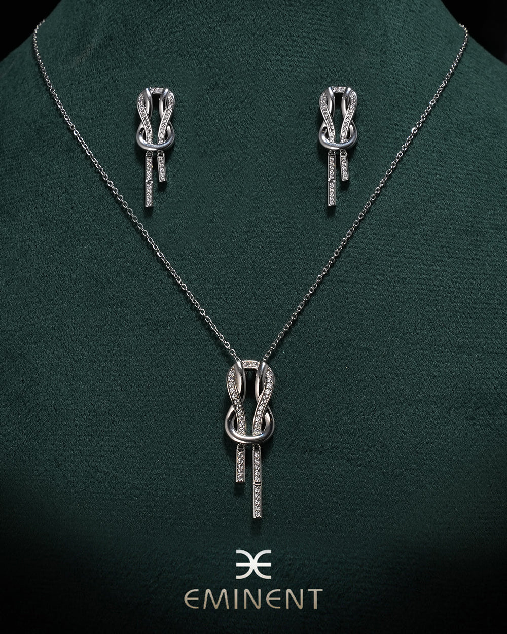 Eminent Women's Locket Set