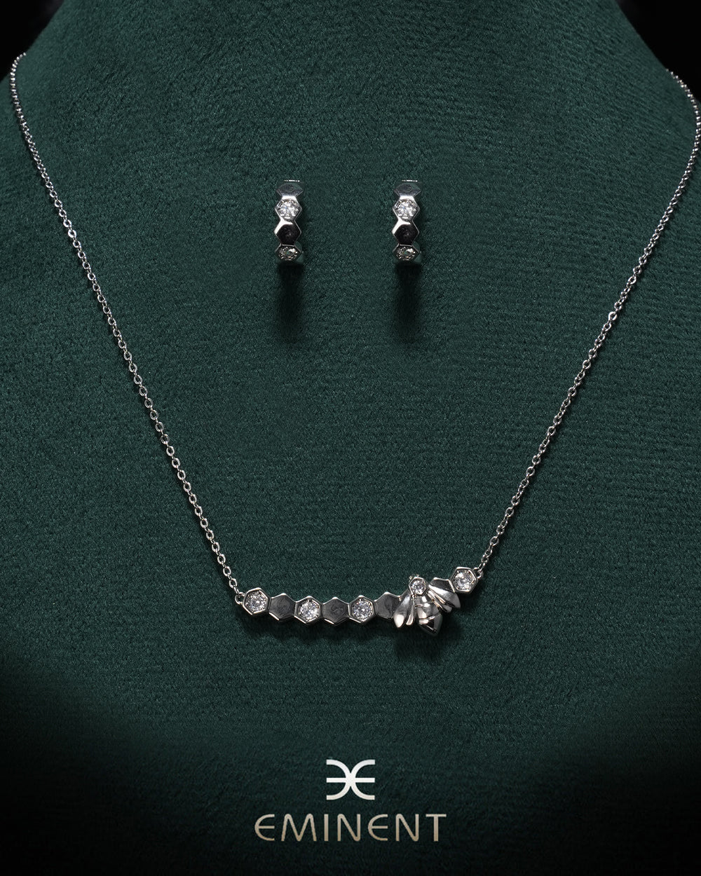 Eminent Women's Locket Set