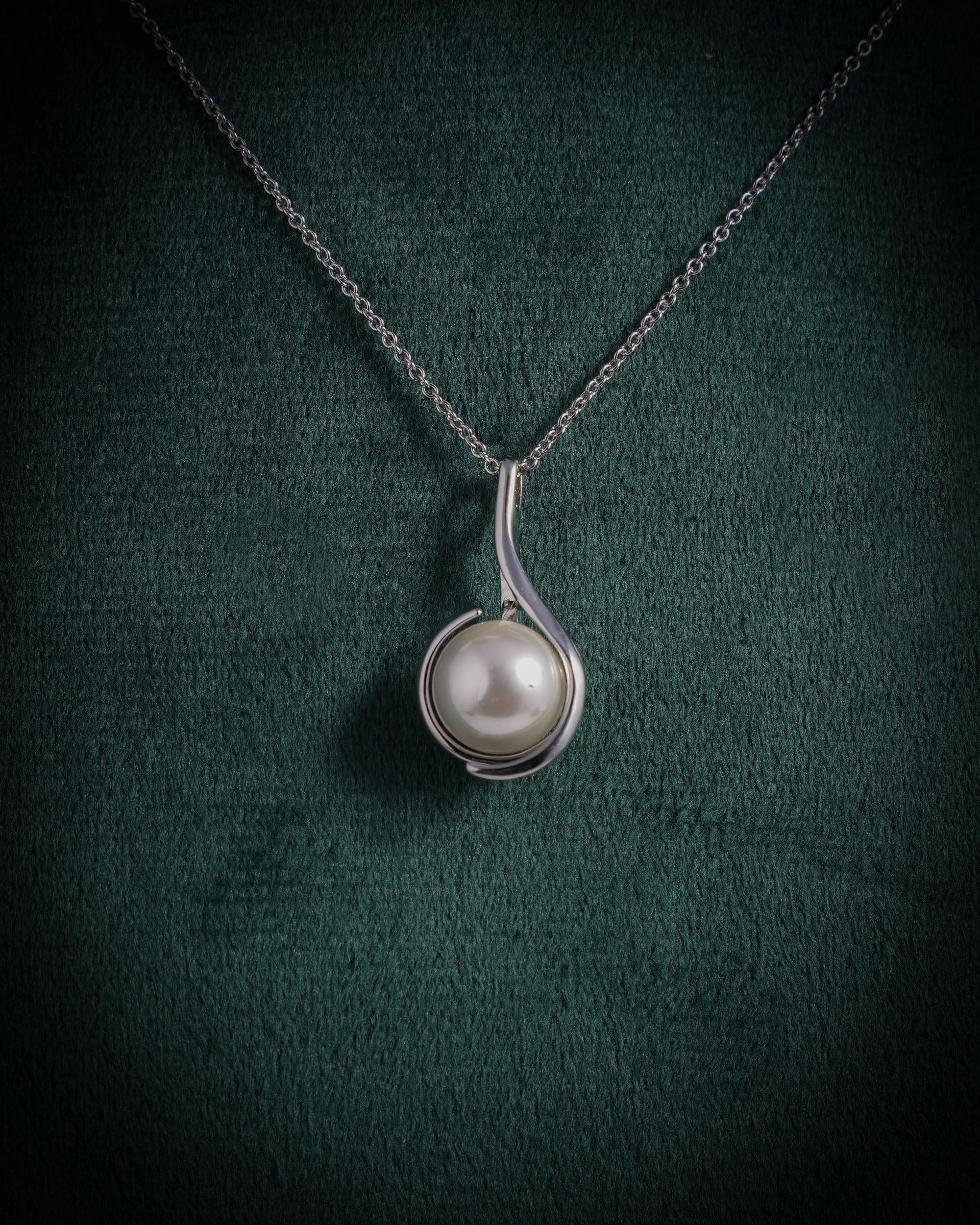 Eminent Women's Chain Locket Earing Set, Girls Jewellery Sets, Eminent, Chase Value