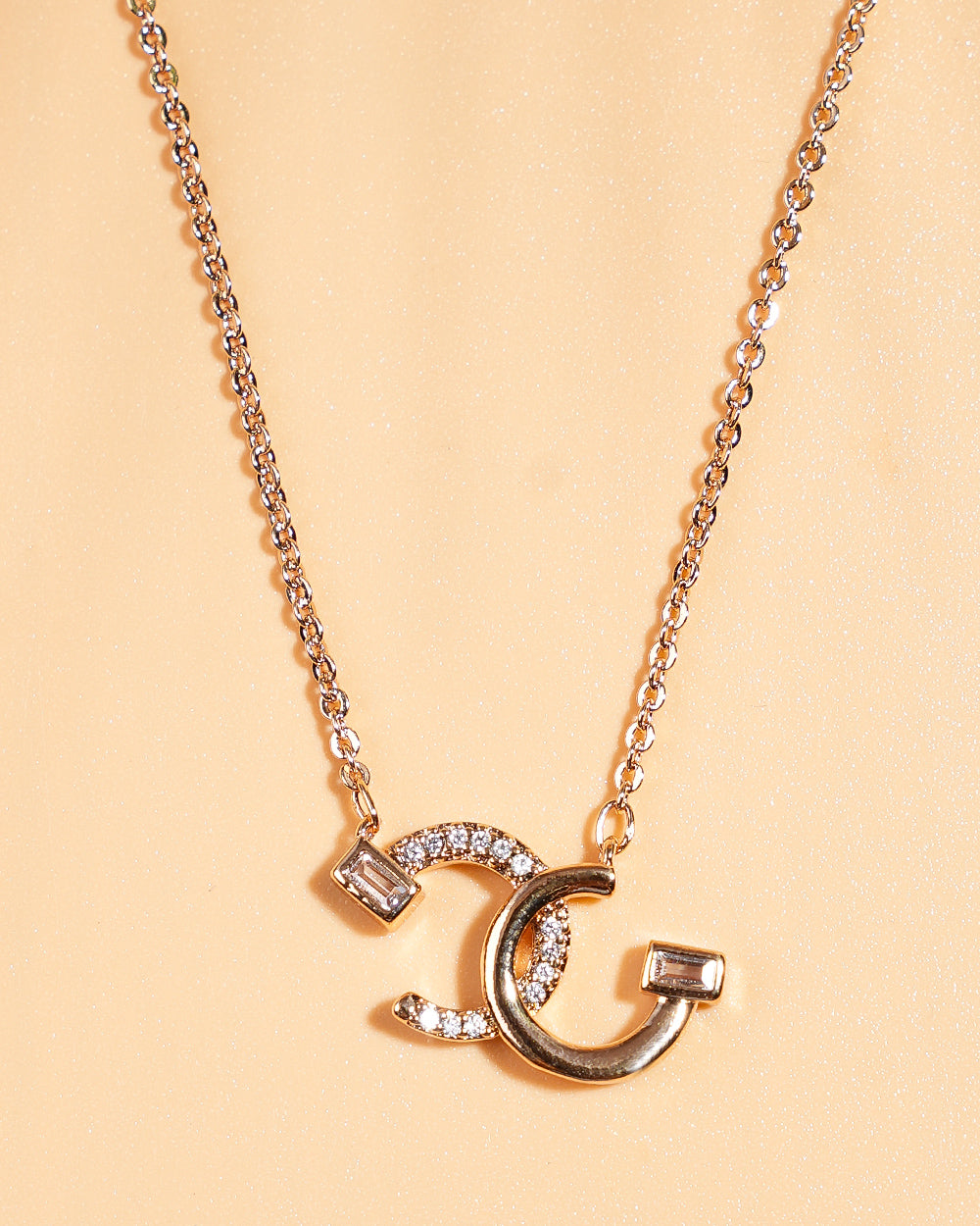 Eminent Women's Locket Set