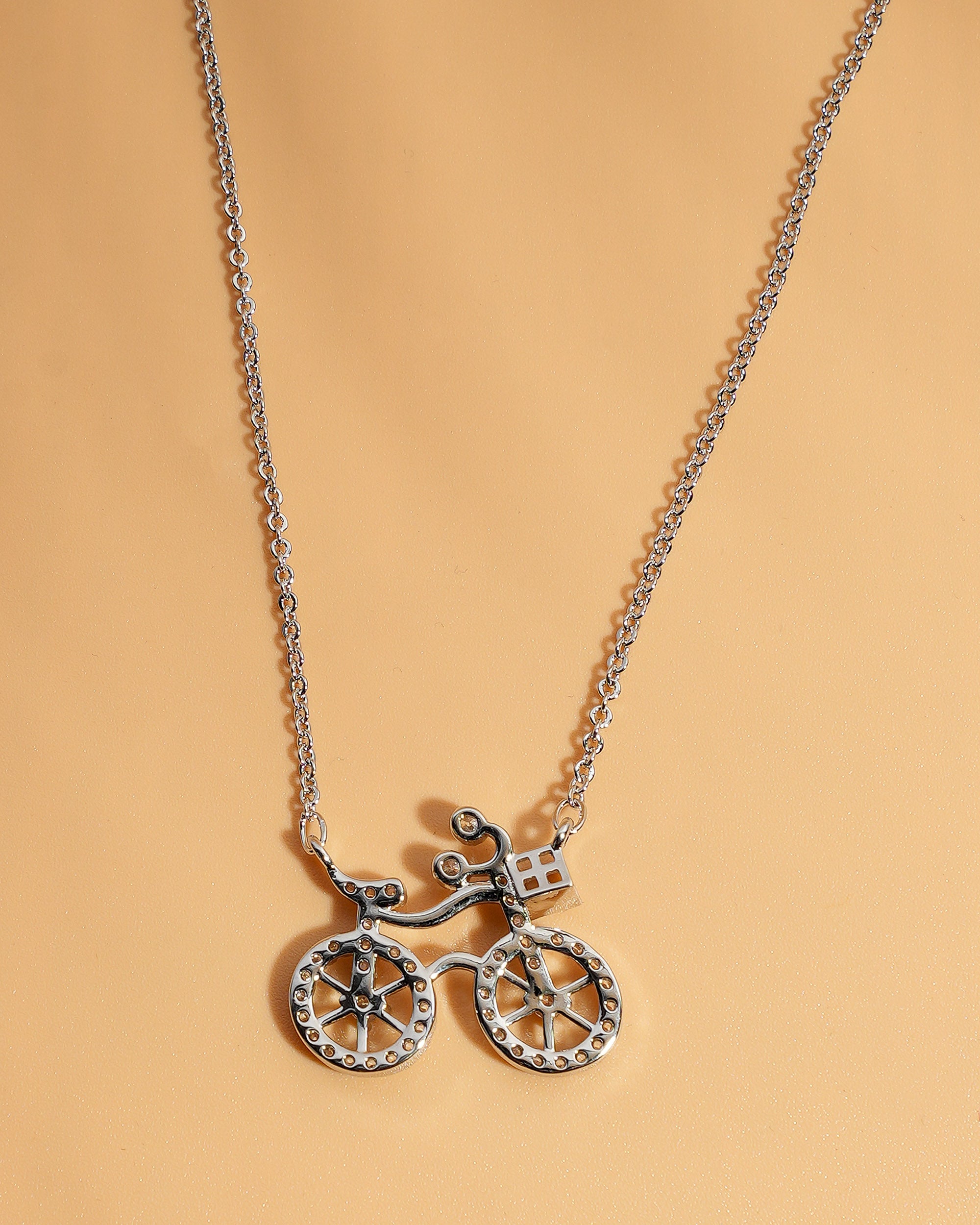 Eminent Women's Locket Set