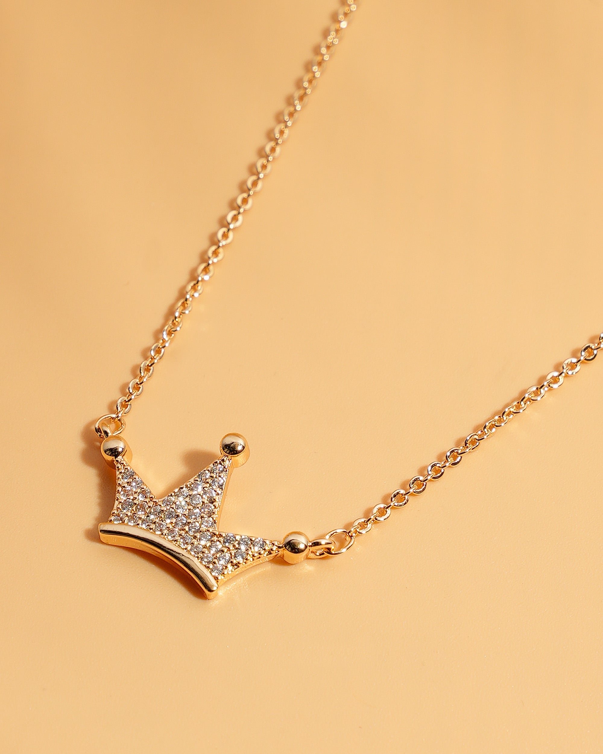 Eminent Women's Locket Set