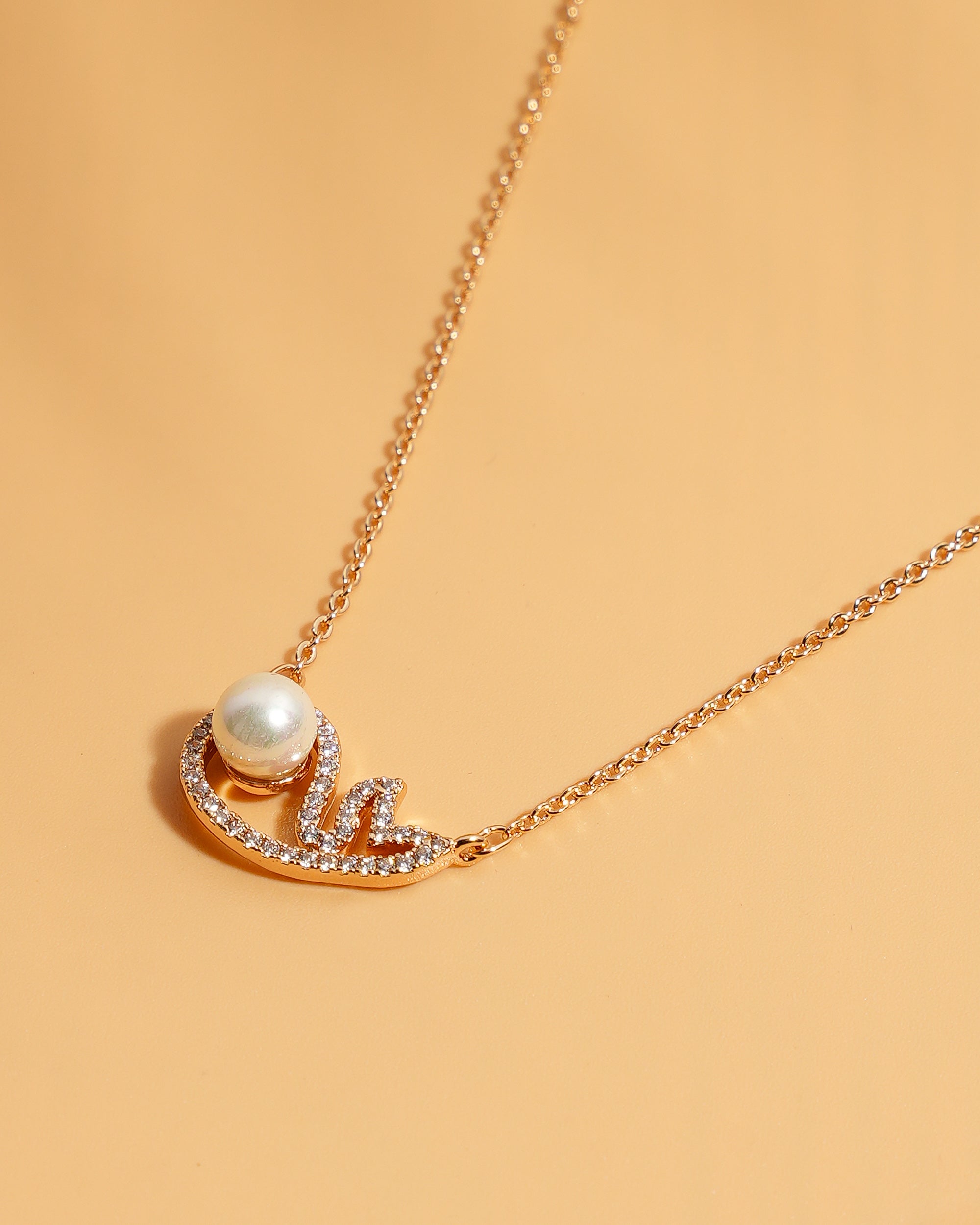 Eminent Women's Locket Set