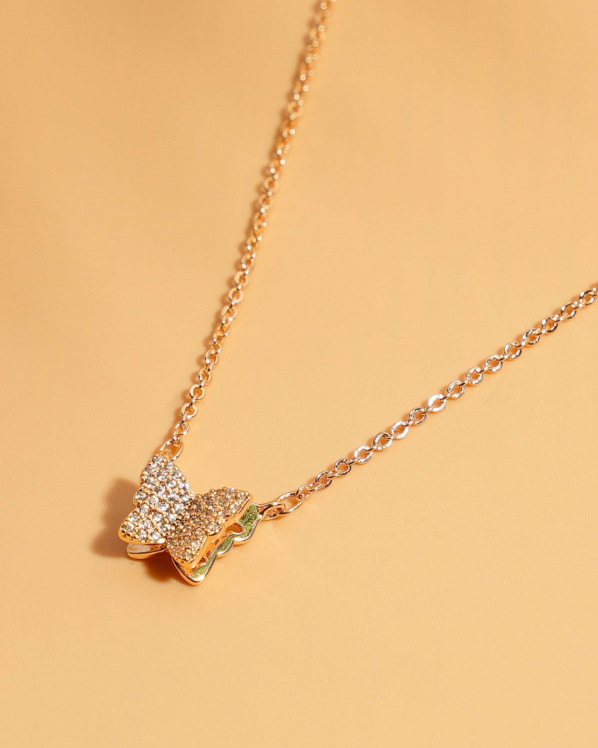 Eminent Women's Locket Set