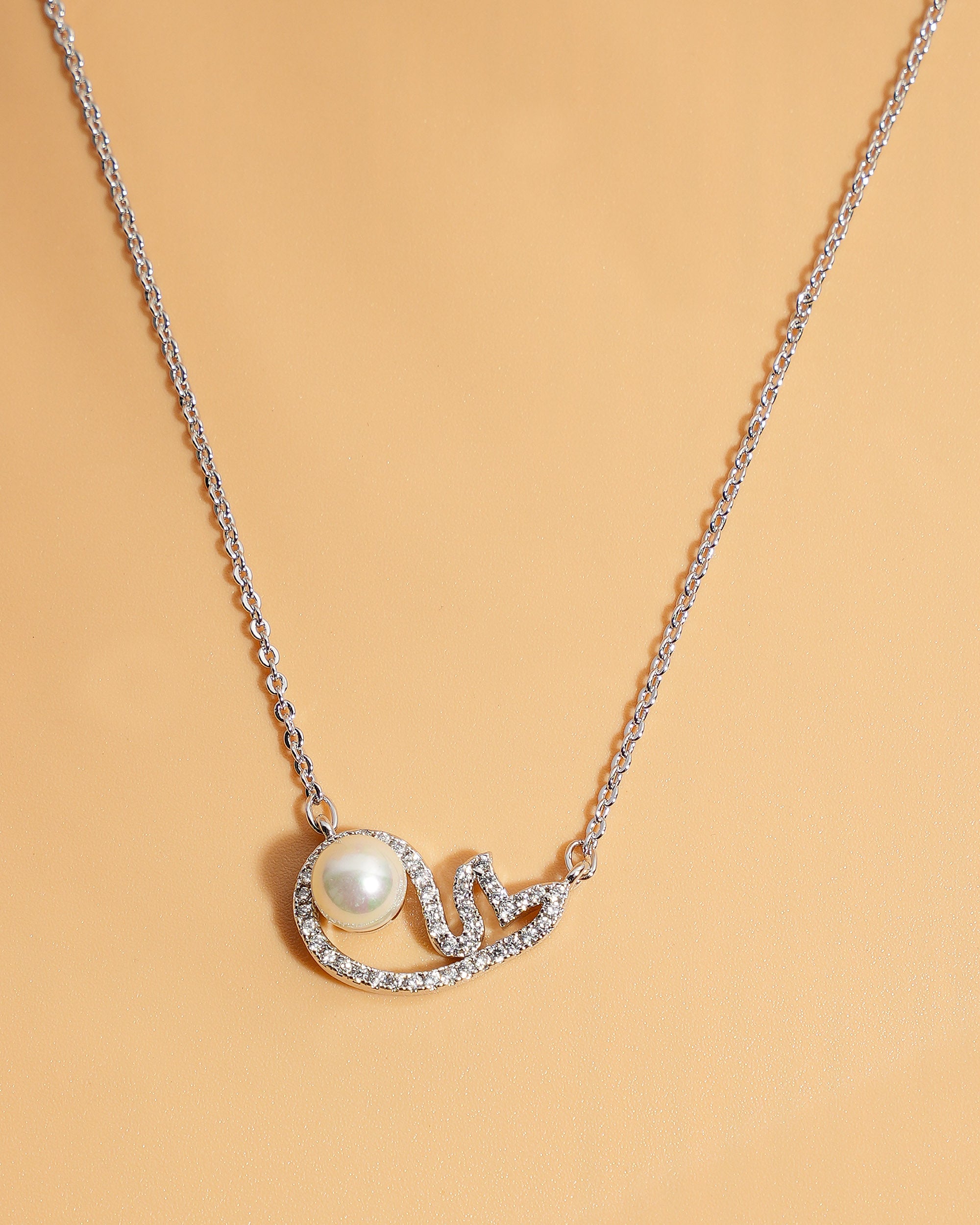 Eminent Women's Locket Set