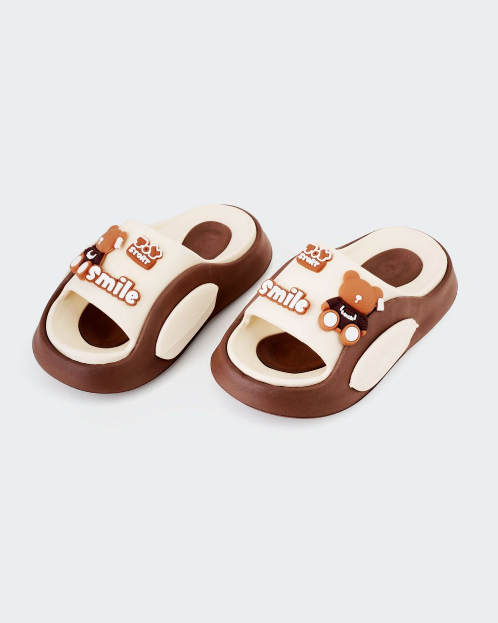 Eminent Girls' Sliders, Girls Slippers, Eminent, Chase Value