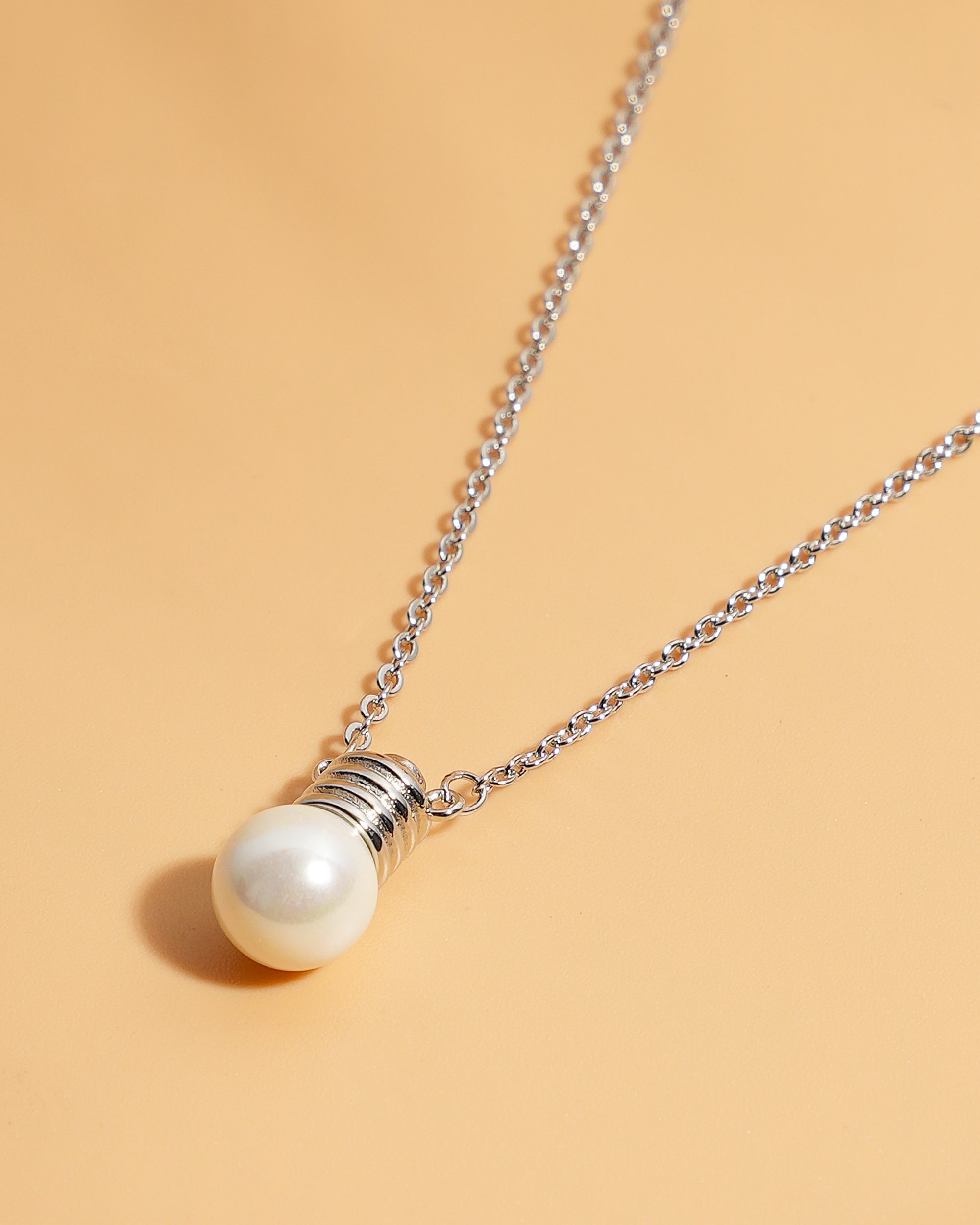 Eminent Women's Locket Set