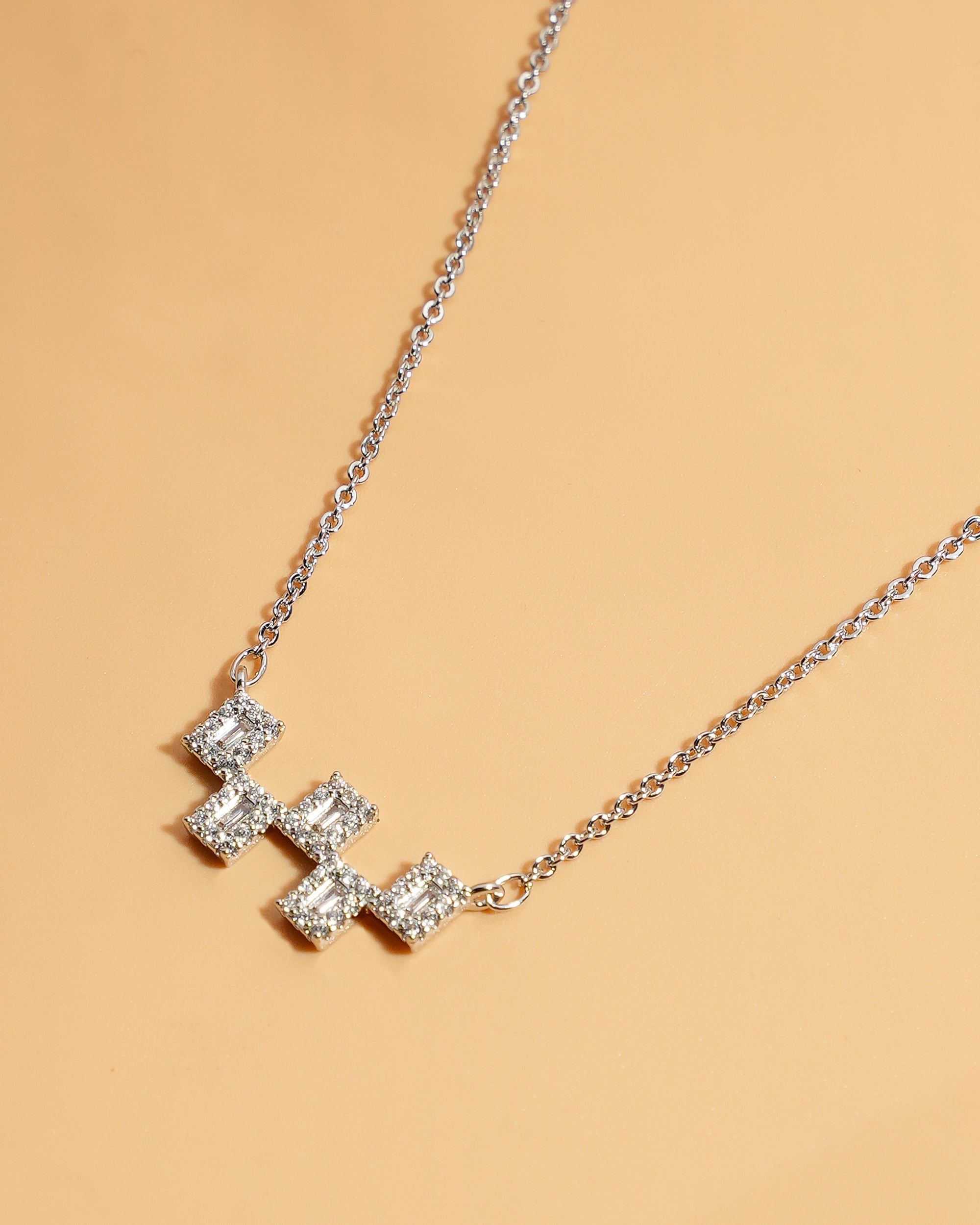 Eminent Women's Locket Set