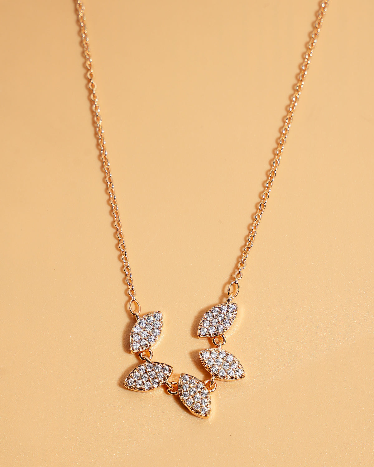 Eminent Women's Locket Set