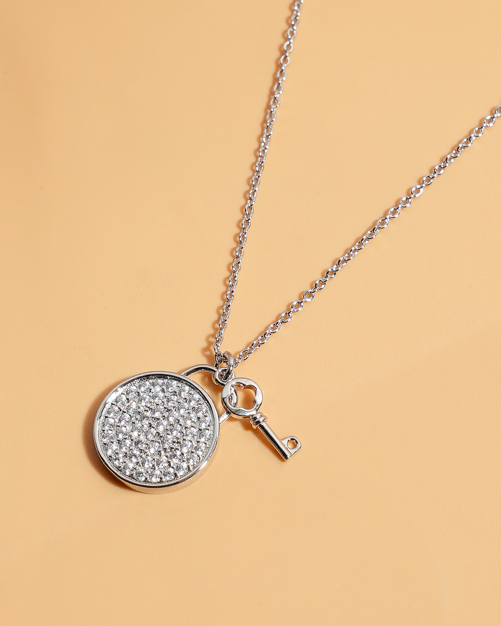 Eminent Women's Locket Set