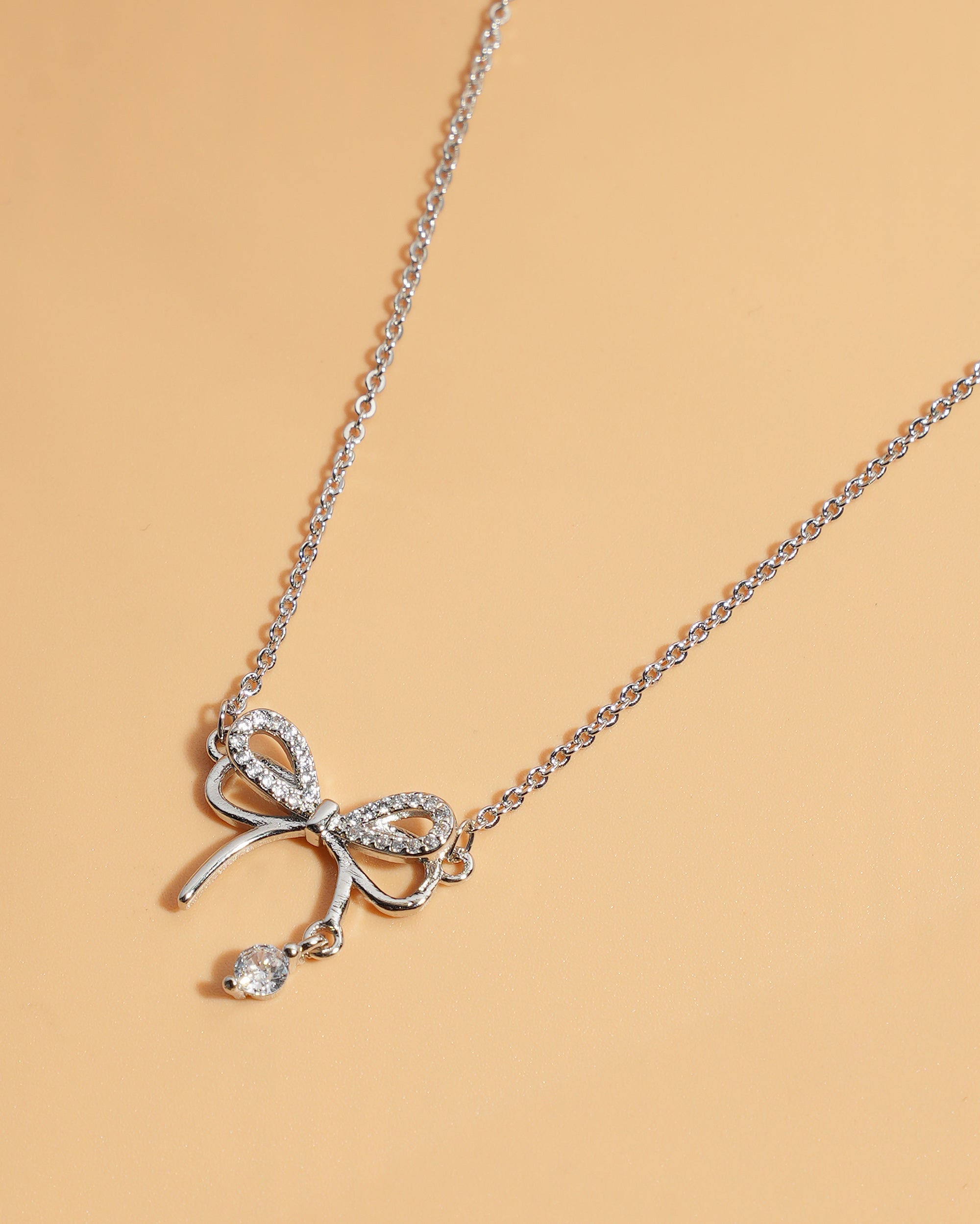 Eminent Women's Locket Set
