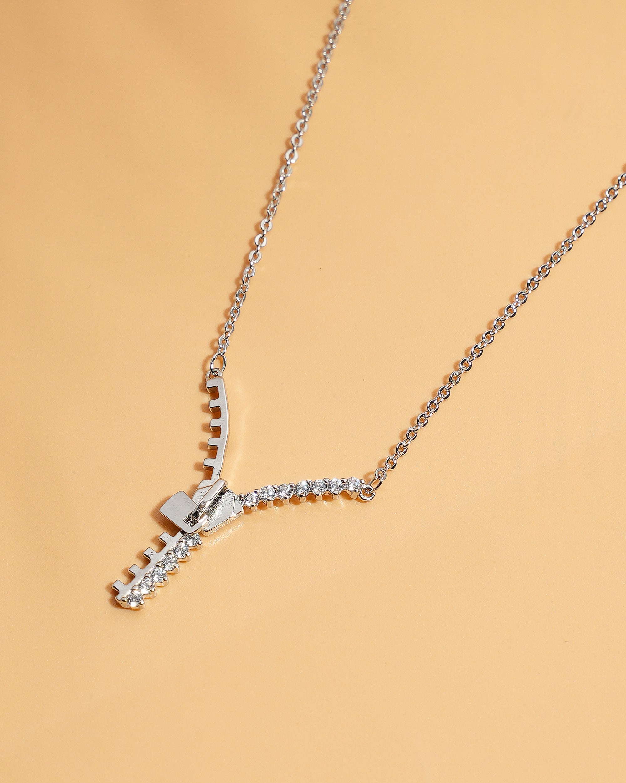 Eminent Women's Locket Set