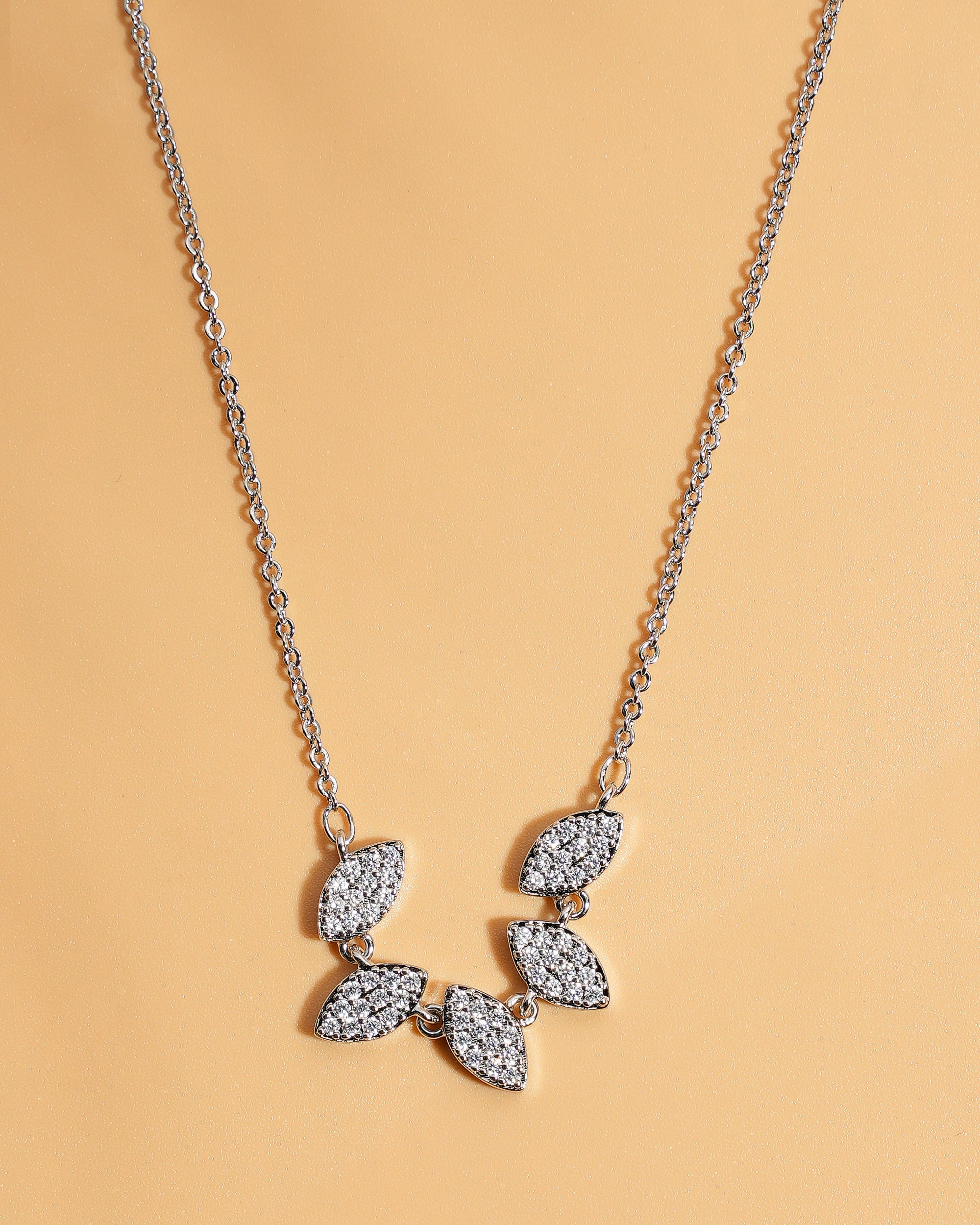 Eminent Women's Locket Set