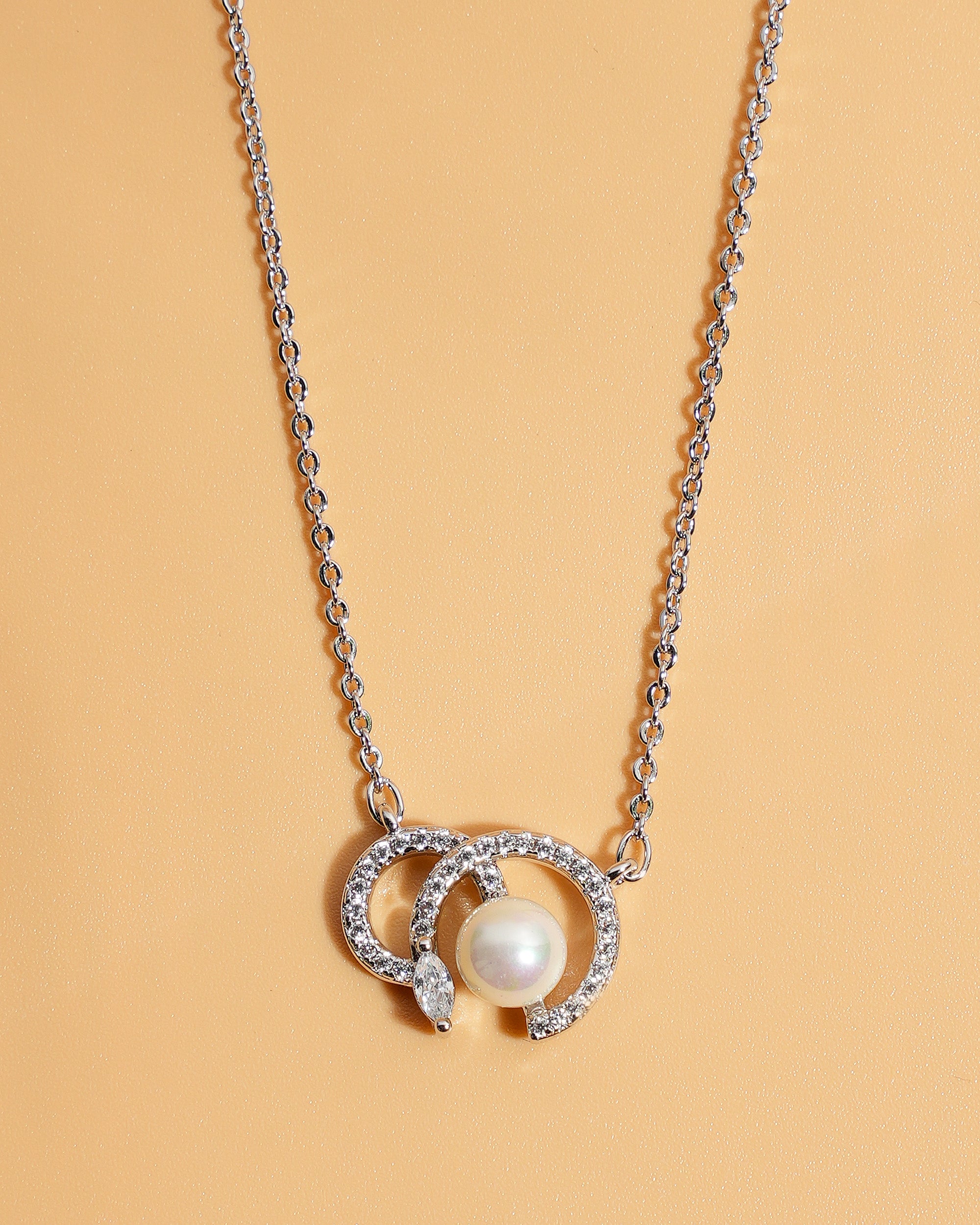 Eminent Women's Locket Set