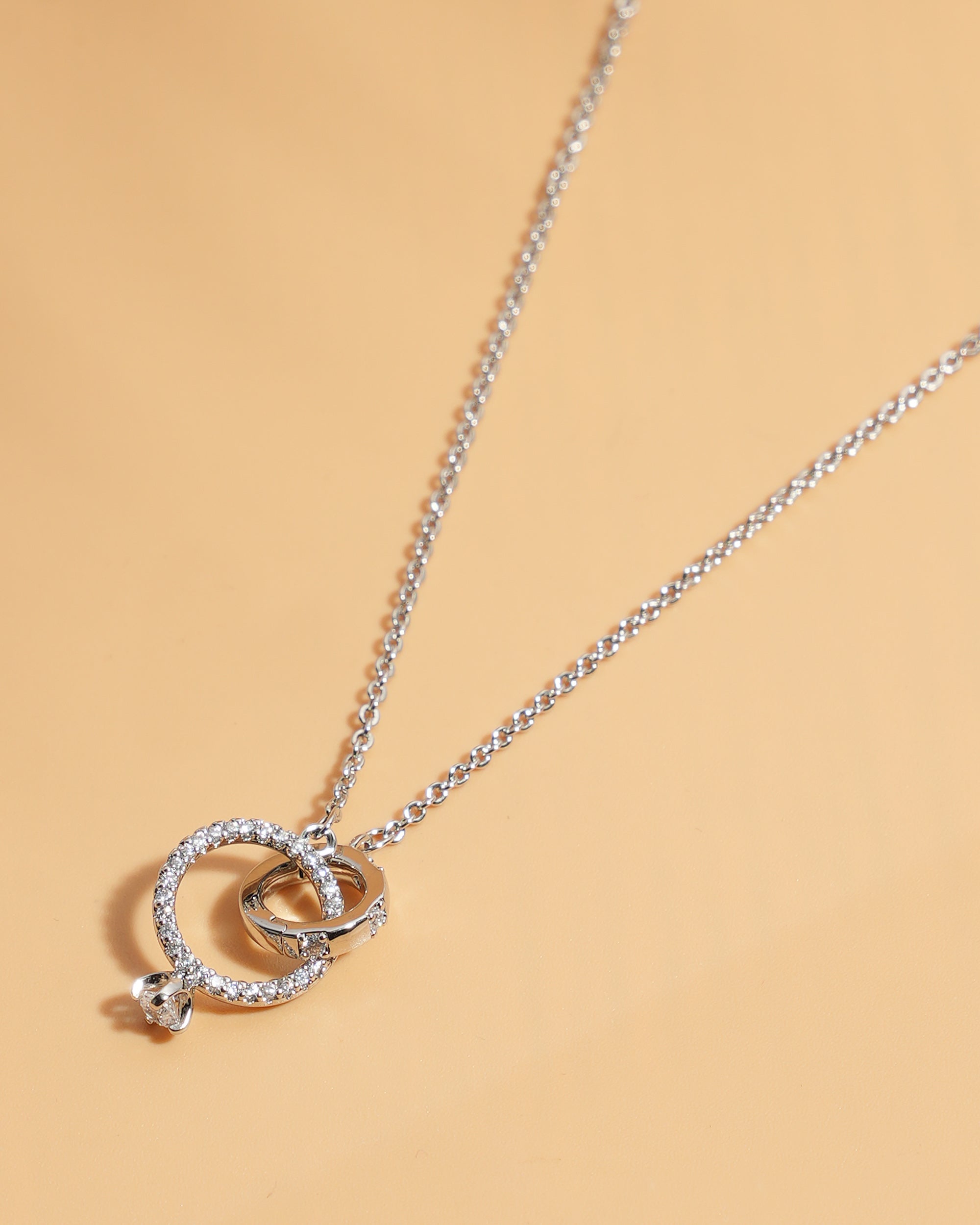 Eminent Women's Locket Set