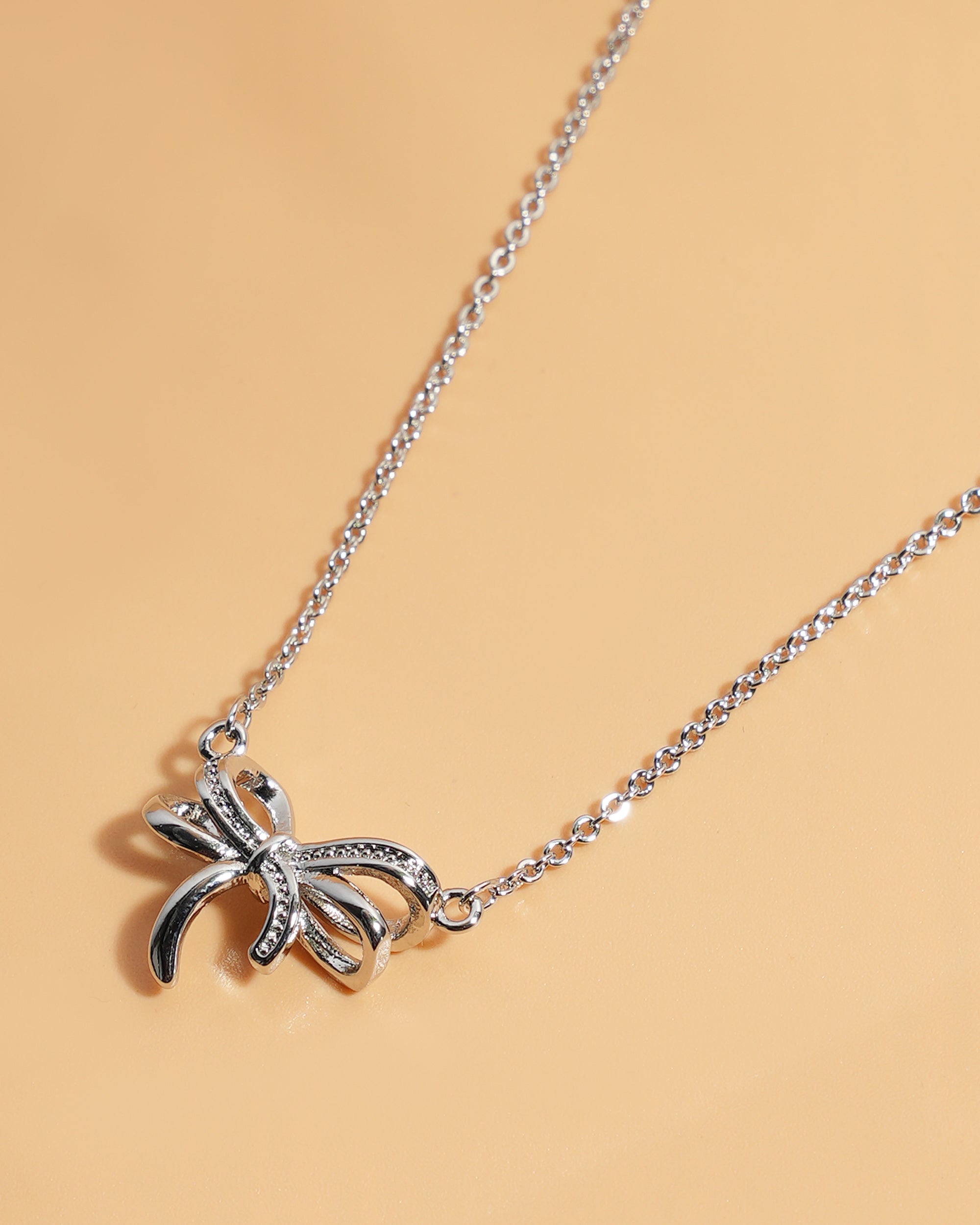 Eminent Women's Locket Set