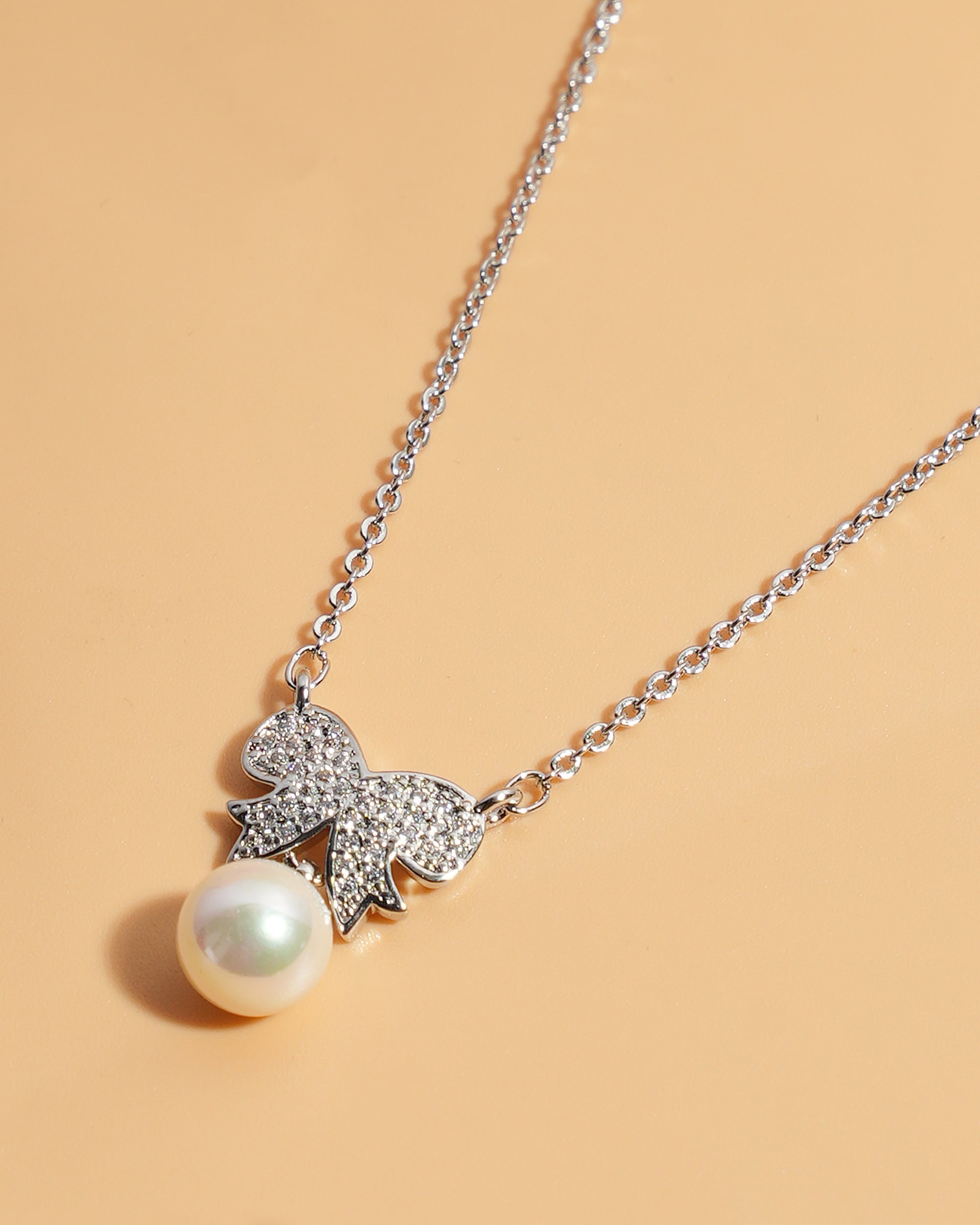 Eminent Women's Locket Set