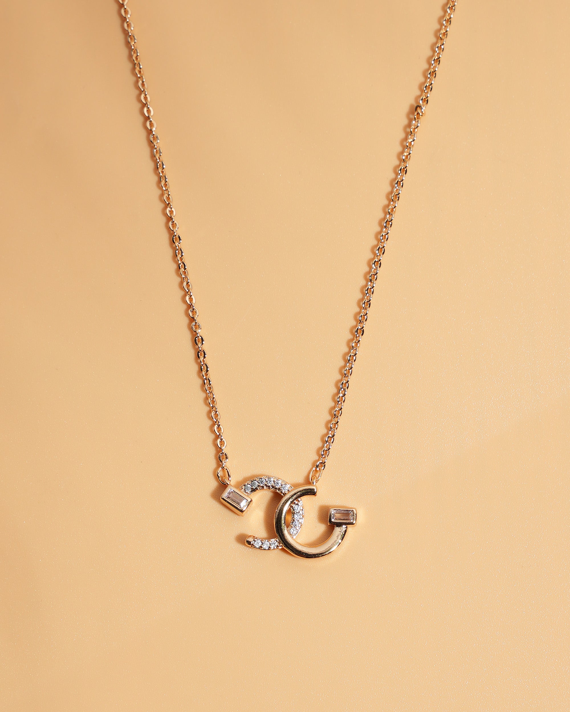 Eminent Women's Locket Set