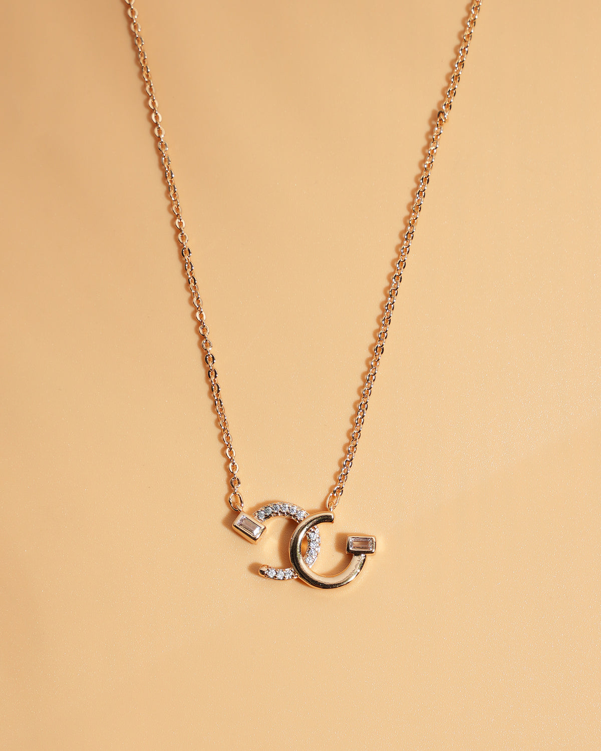 Eminent Women's Locket Set