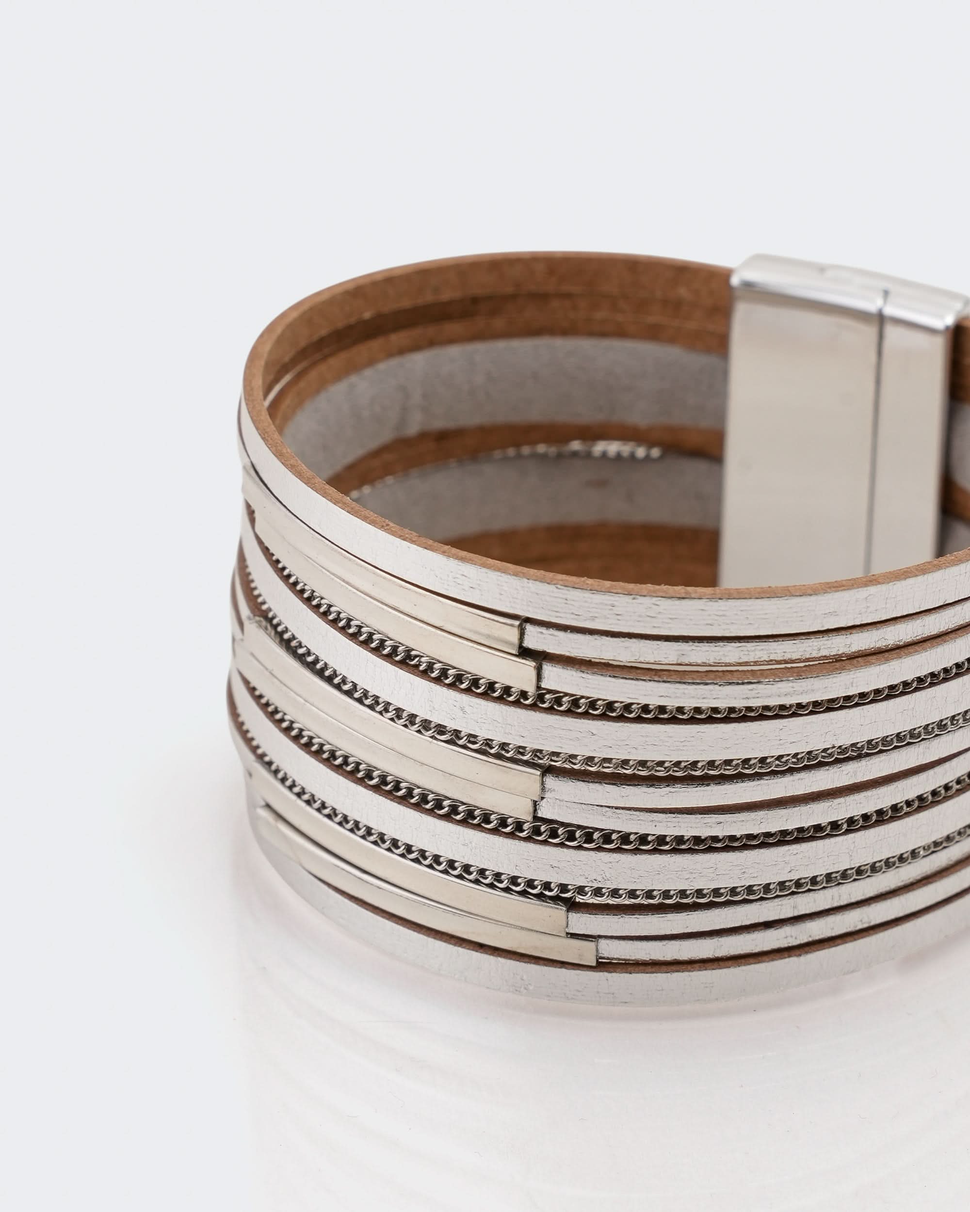 Eminent Women's Bracelet, Women Bangles & Bracelets, Eminent, Chase Value