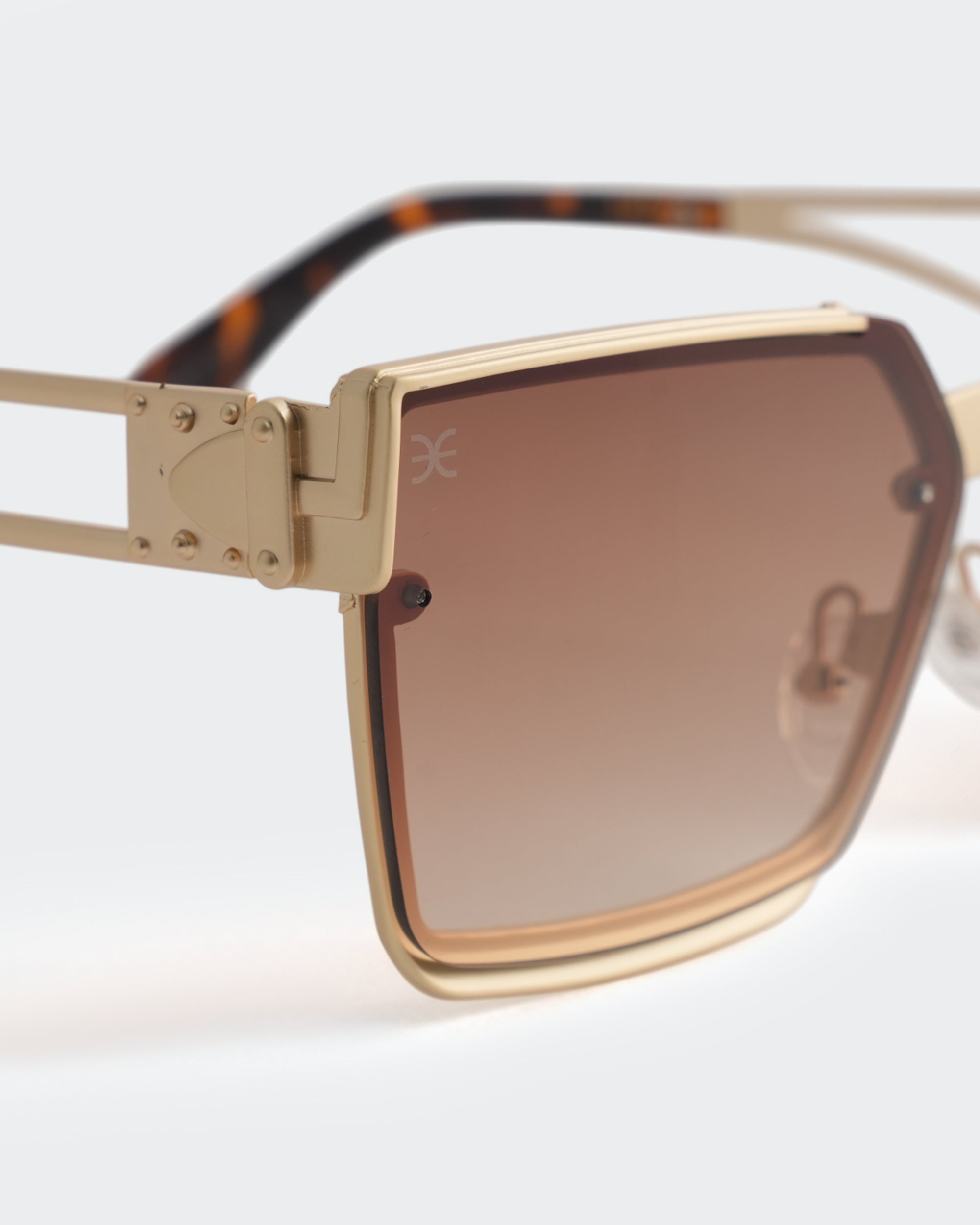 Eminent Women's Sunglasses, Women's Sunglasses, Eminent, Chase Value