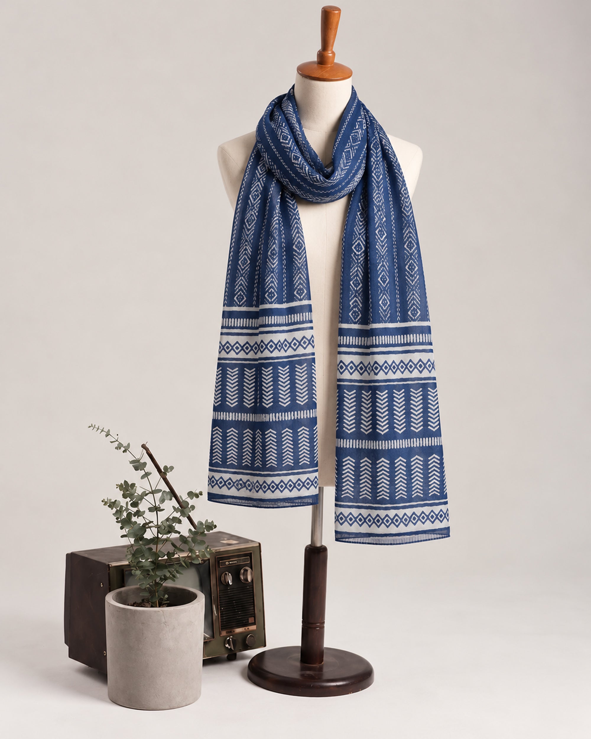 Eminent Women's Stole