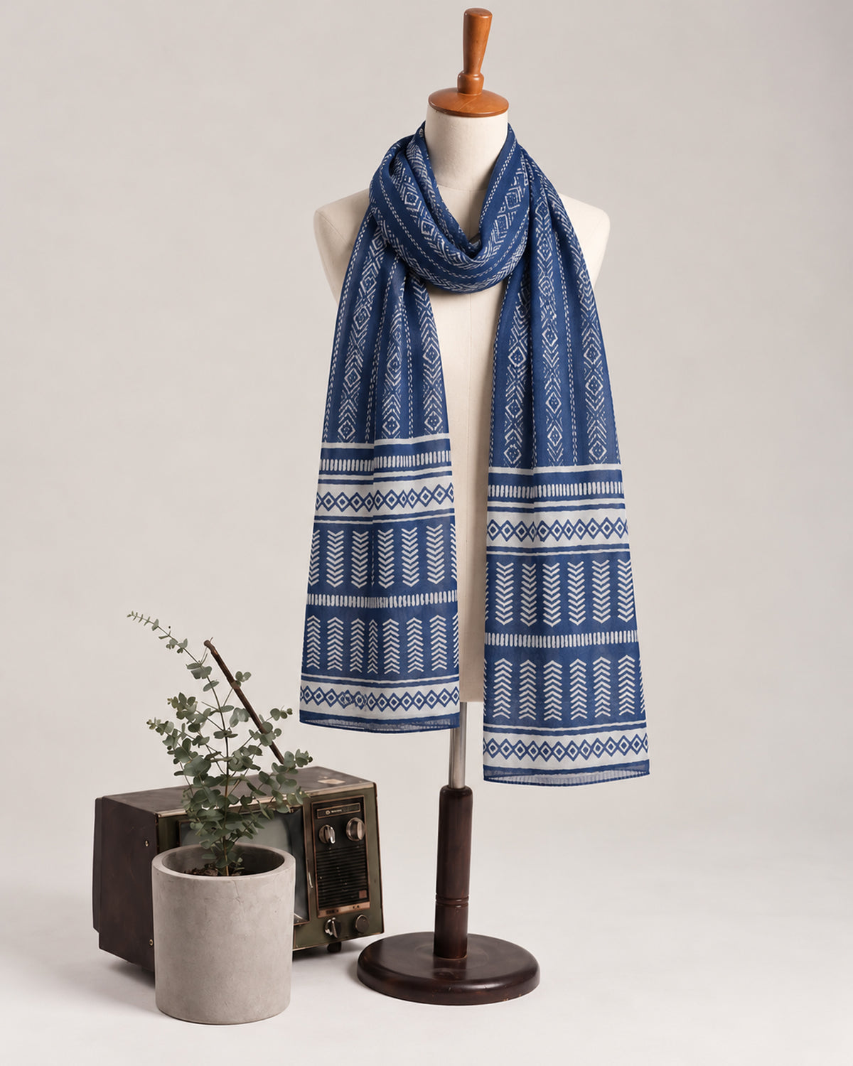 Eminent Women's Stole