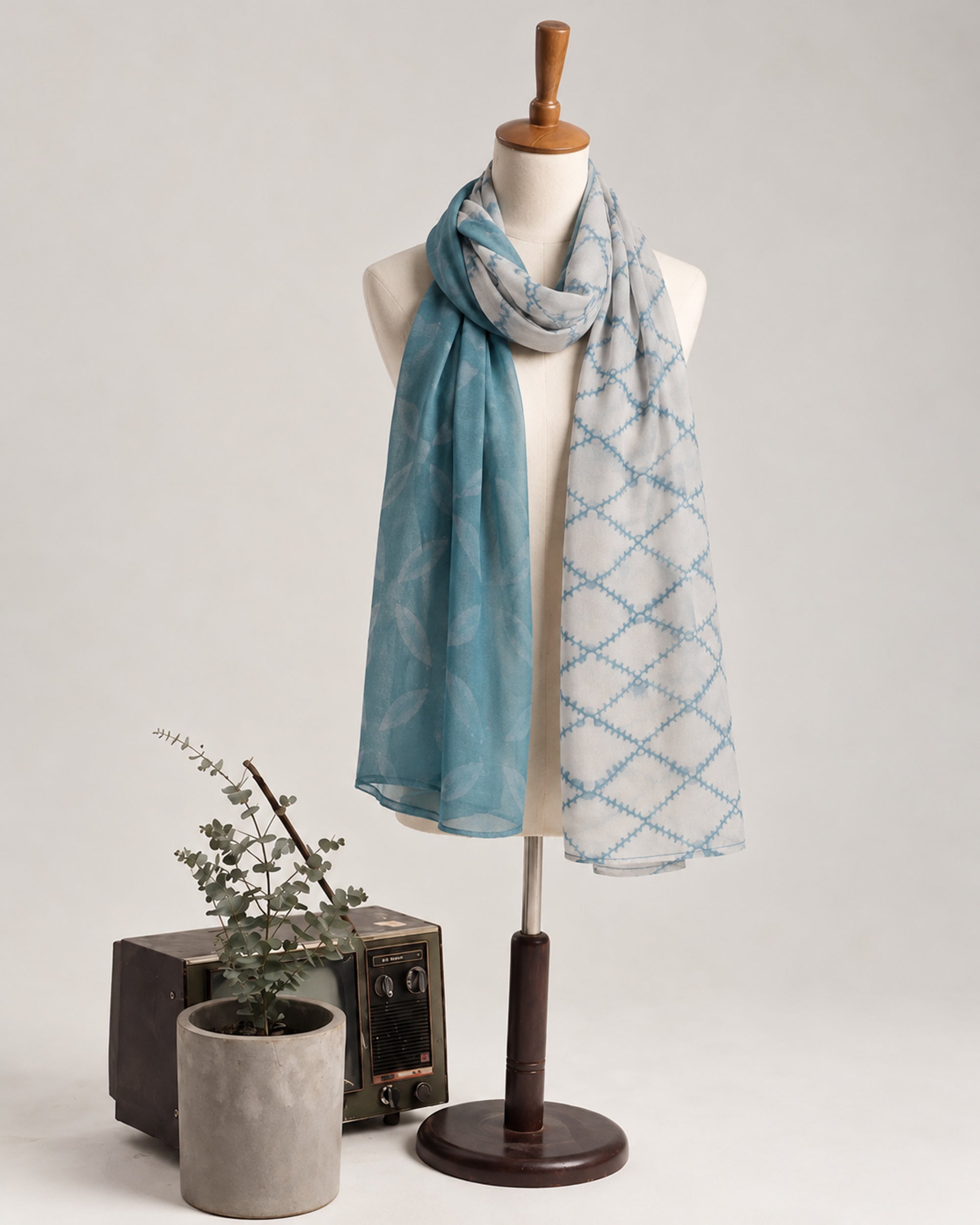 Eminent Women's Stole