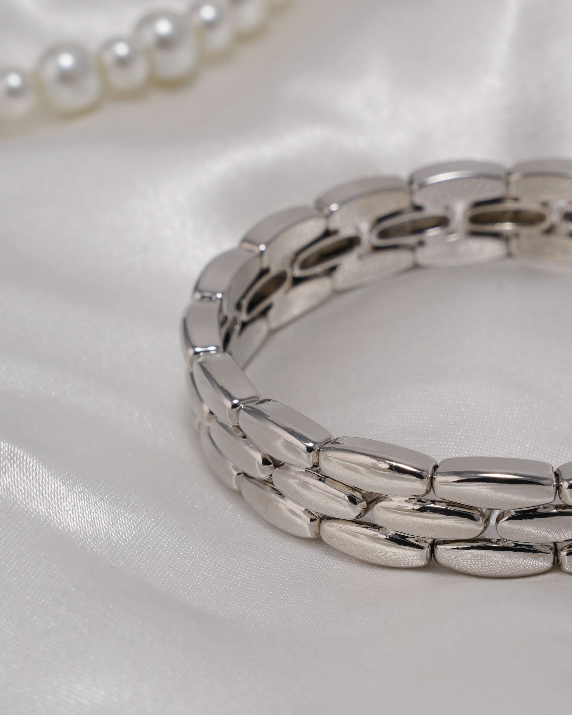 Eminent Women's Bracelet, Women Bangles & Bracelets, Eminent, Chase Value