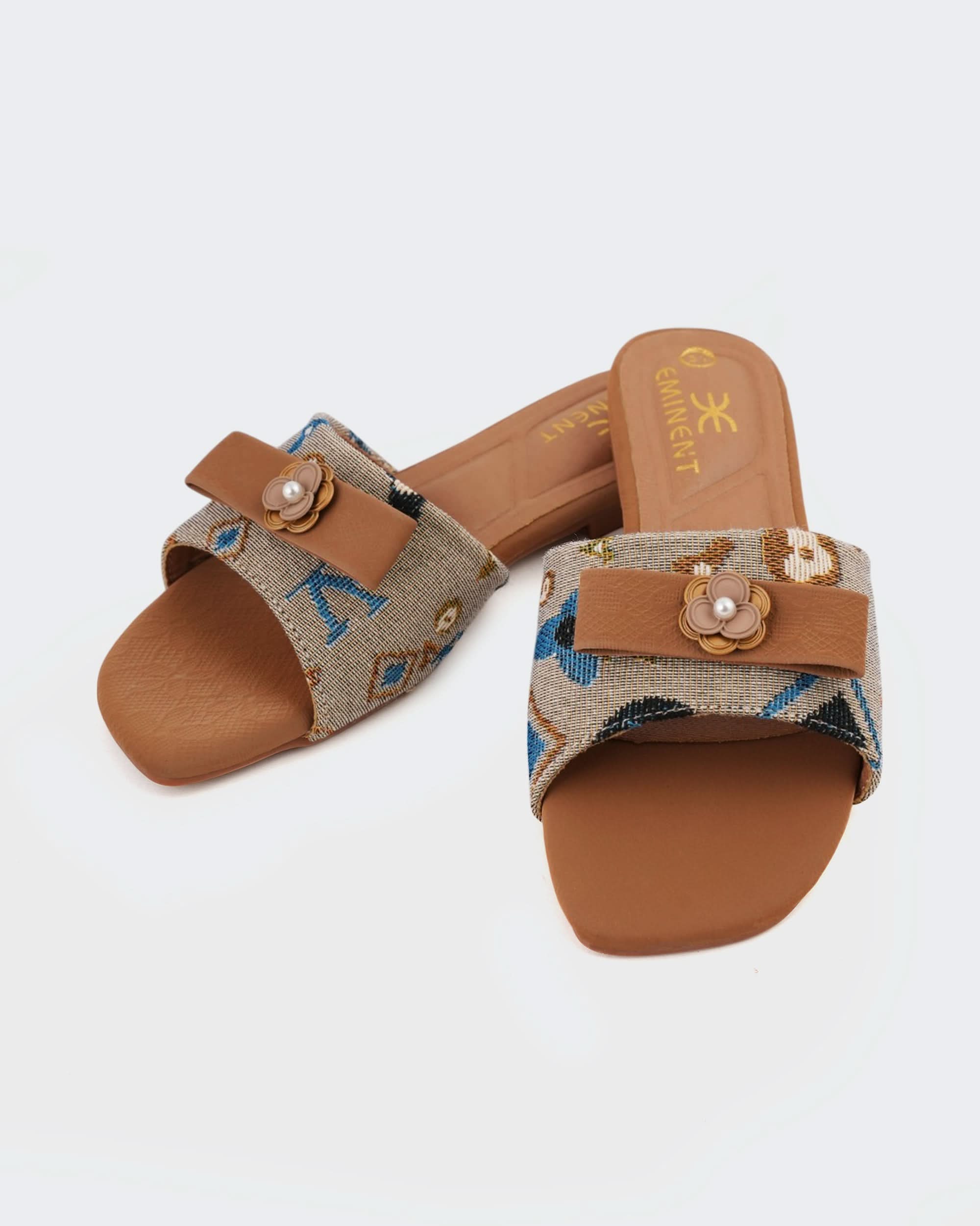 Eminent Girls' Casual Slippers, Girls Slippers, Eminent, Chase Value