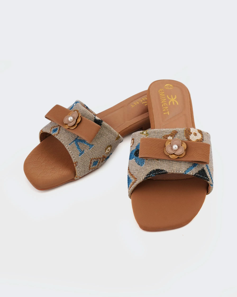 Eminent Girls' Casual Slippers, Girls Slippers, Eminent, Chase Value