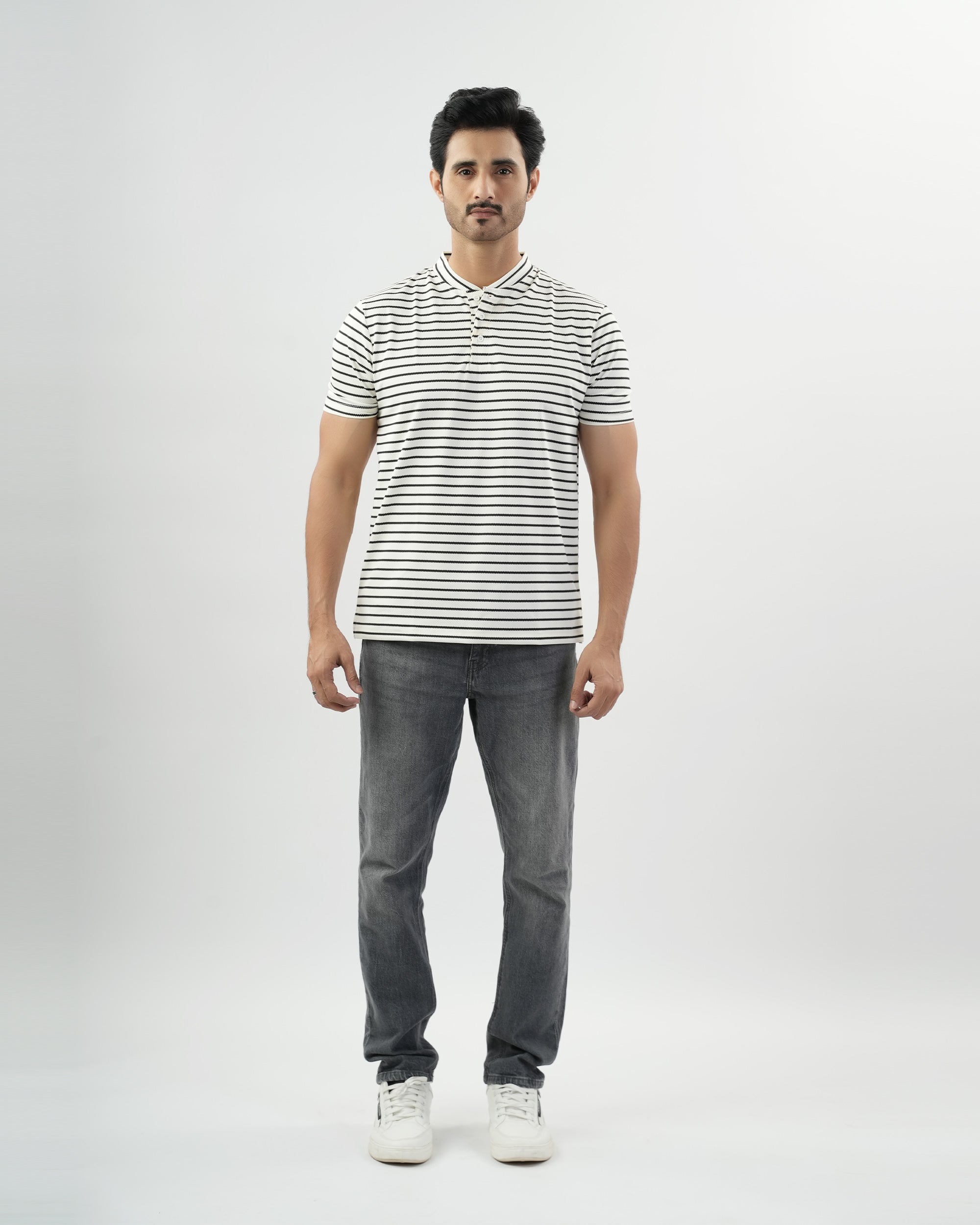 Valuables Men's Henley Half Sleeve T-Shirt