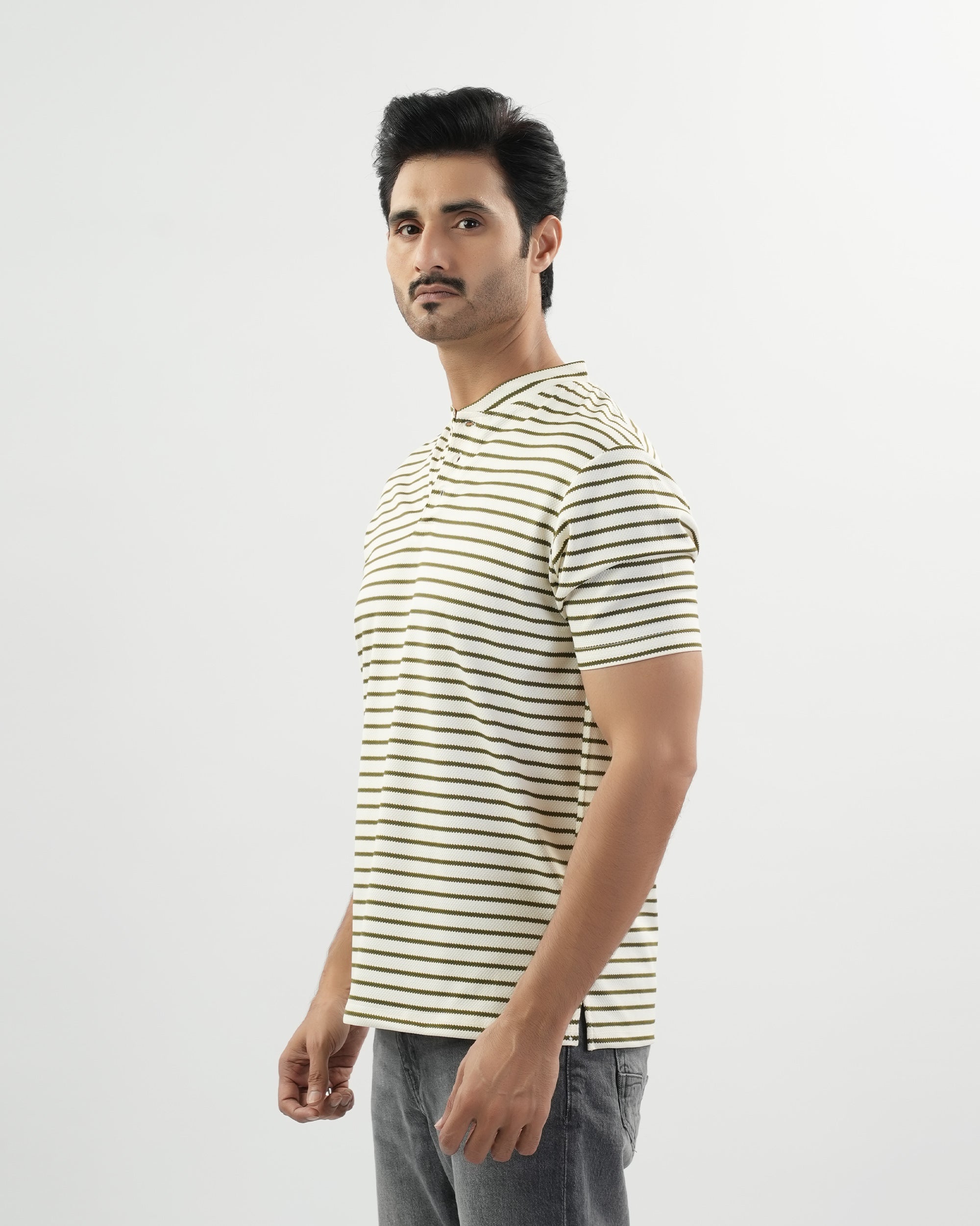 Valuables Men's Henley Half Sleeve T-Shirt