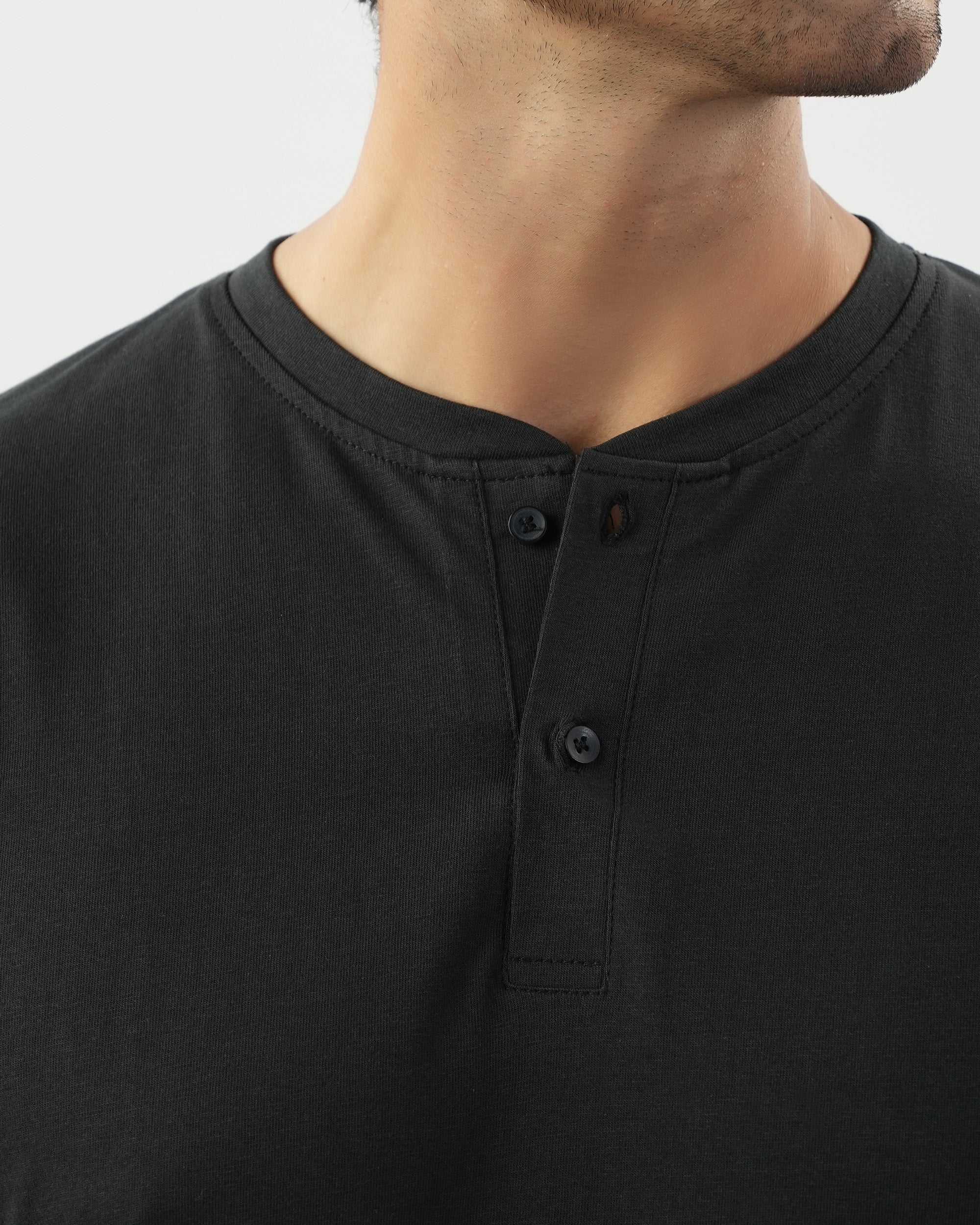 Valuables Men's Plain Half Sleeves T-Shirt
