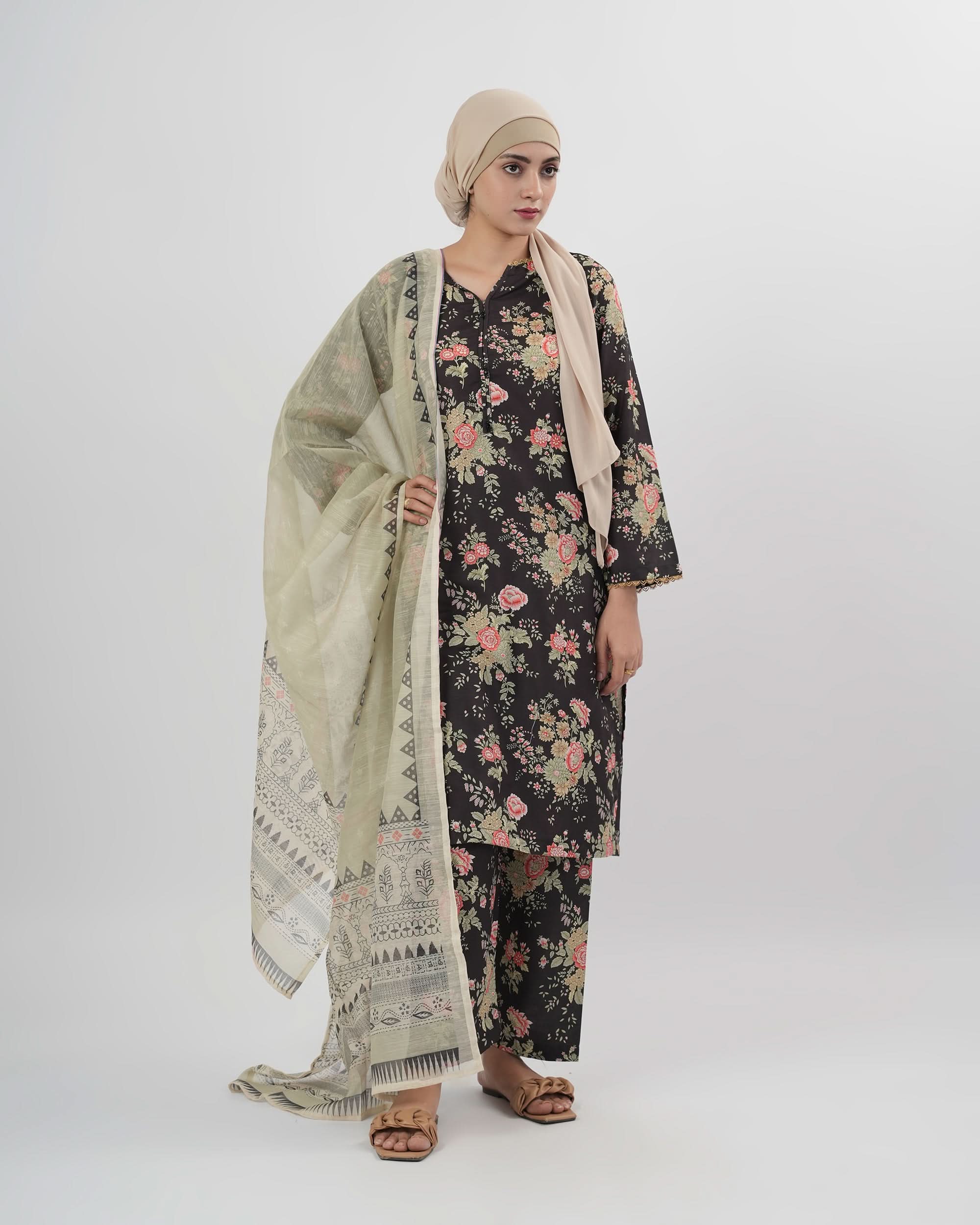 Valuables Women’s Printed 3-Pcs Suit, Women Shalwar Suits, Valuables, Chase Value