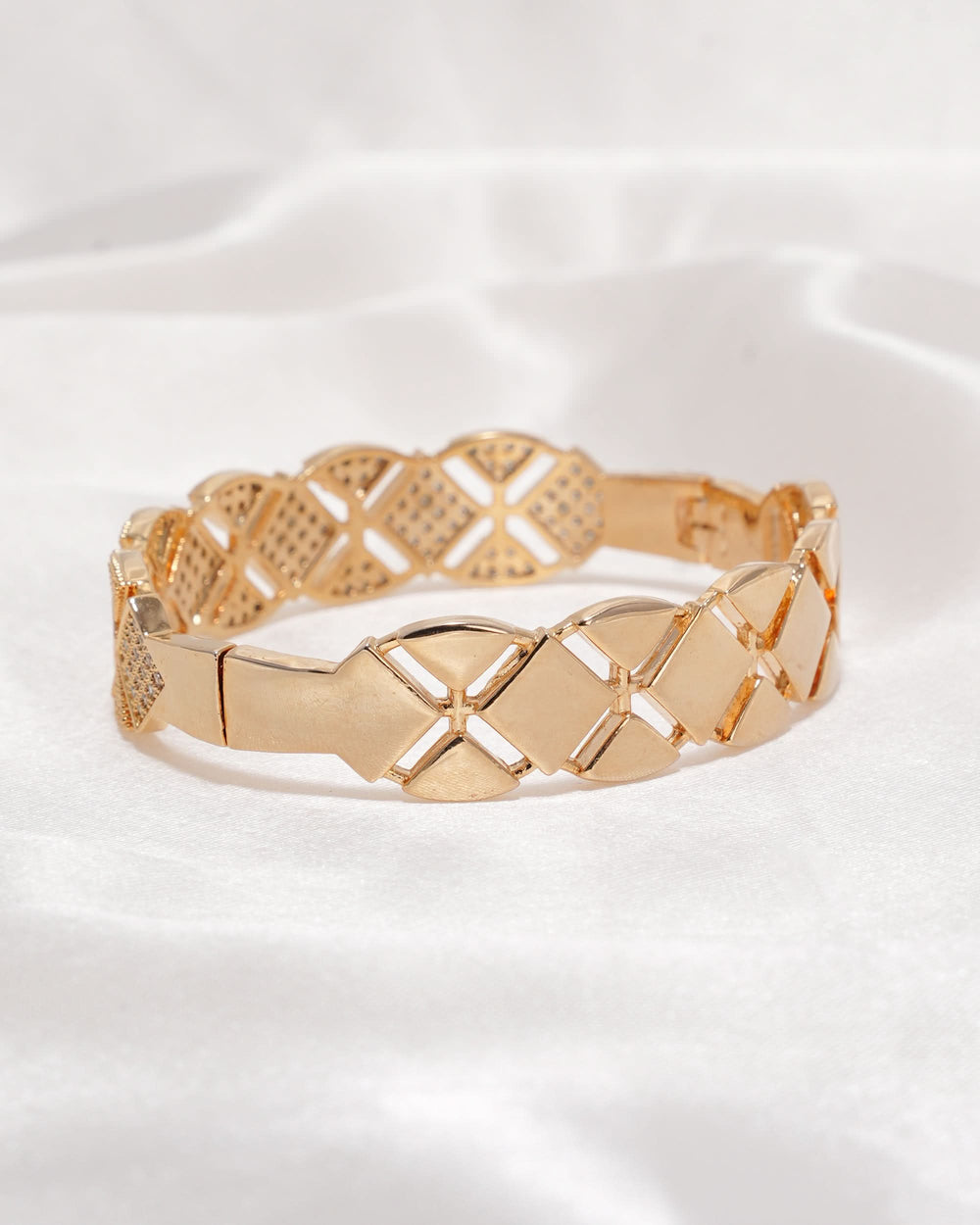 Women's Bangle, Women Bangles & Bracelets, Eminent, Chase Value