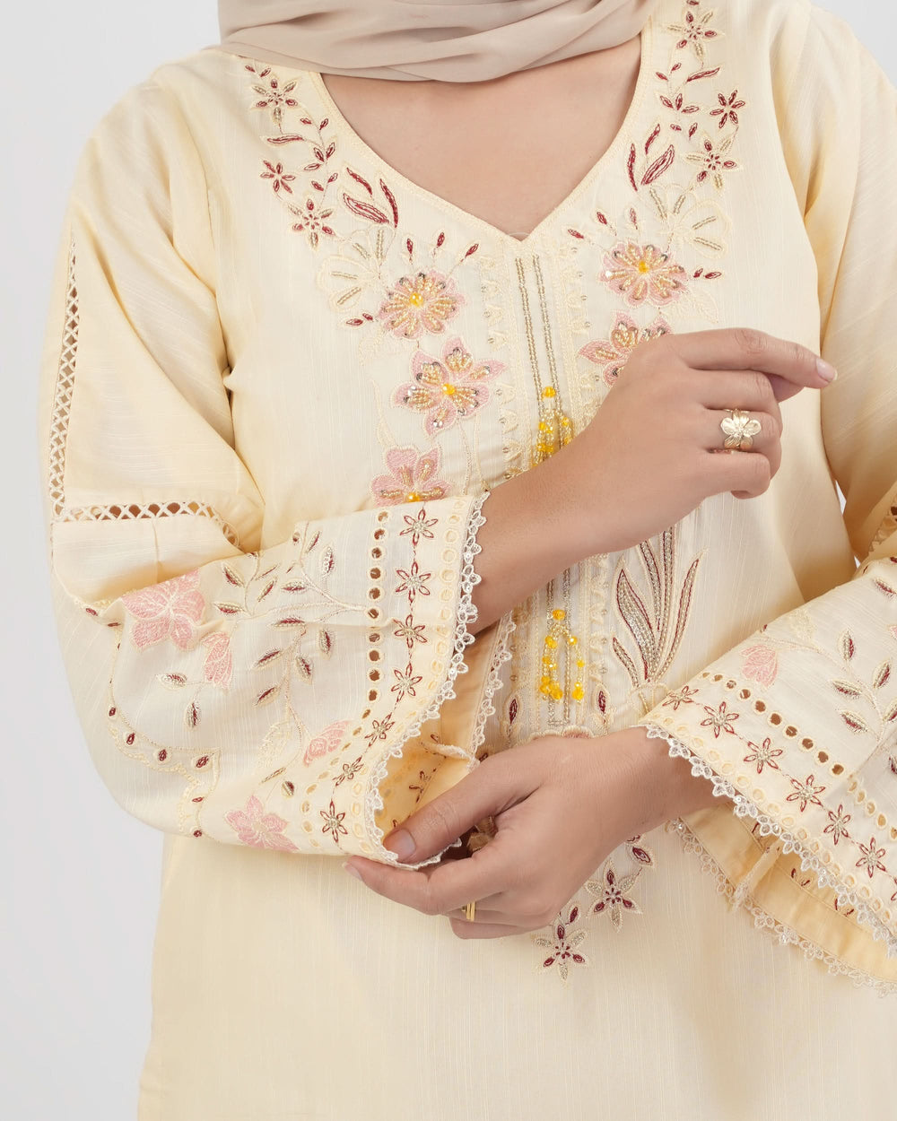 Valuables Women Embroidered 2Pcs Suit, Women Shalwar Suits, Valuables, Chase Value
