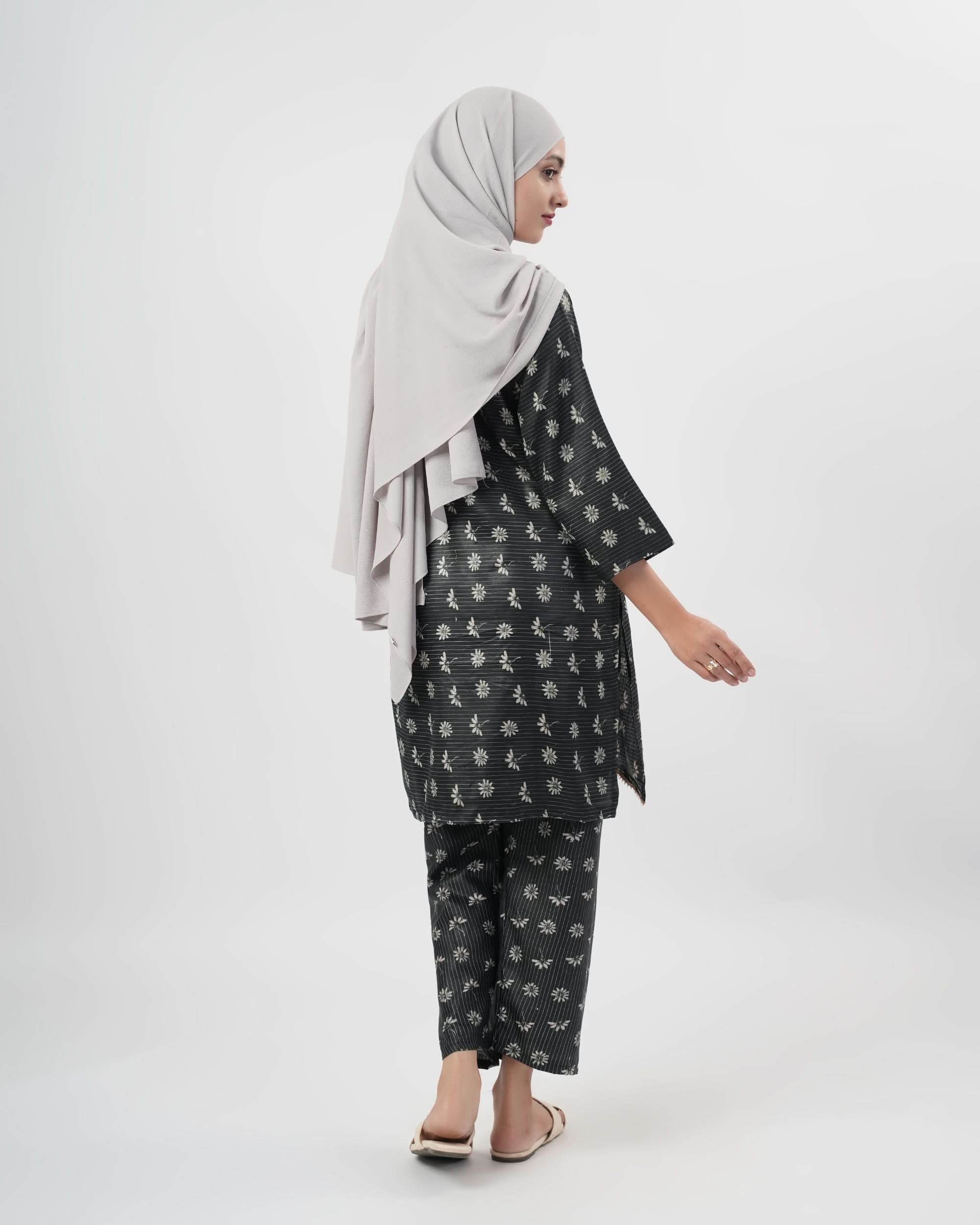 Women's 2Pc Printed Suit, Women Shalwar Suits, Chase Value, Chase Value