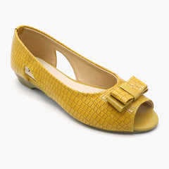 Women's Peep Toe Sandal - Yellow