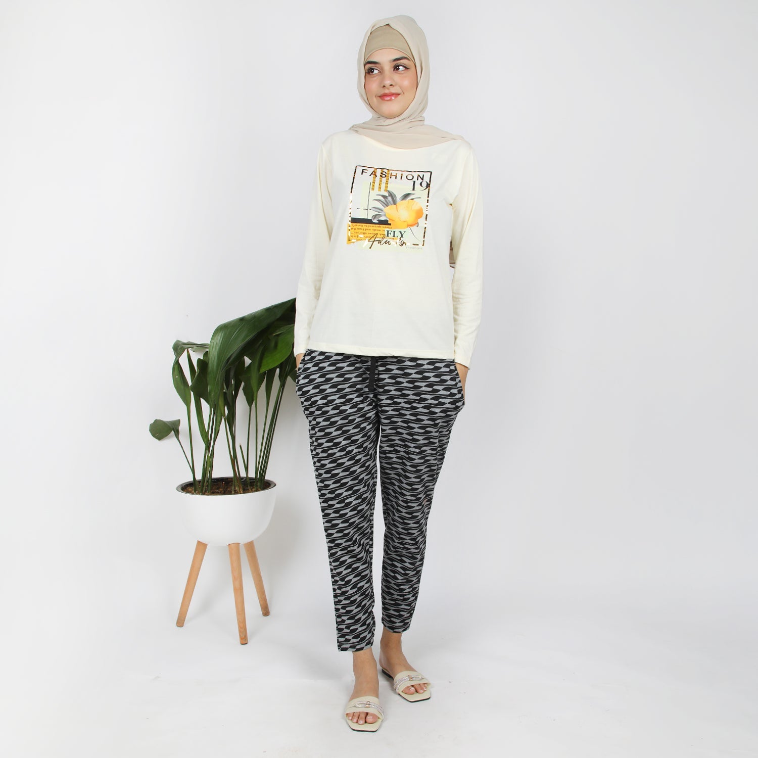 Women's Stretched Printed Trouser - Black & Grey, Women Pants & Tights, Chase Value, Chase Value