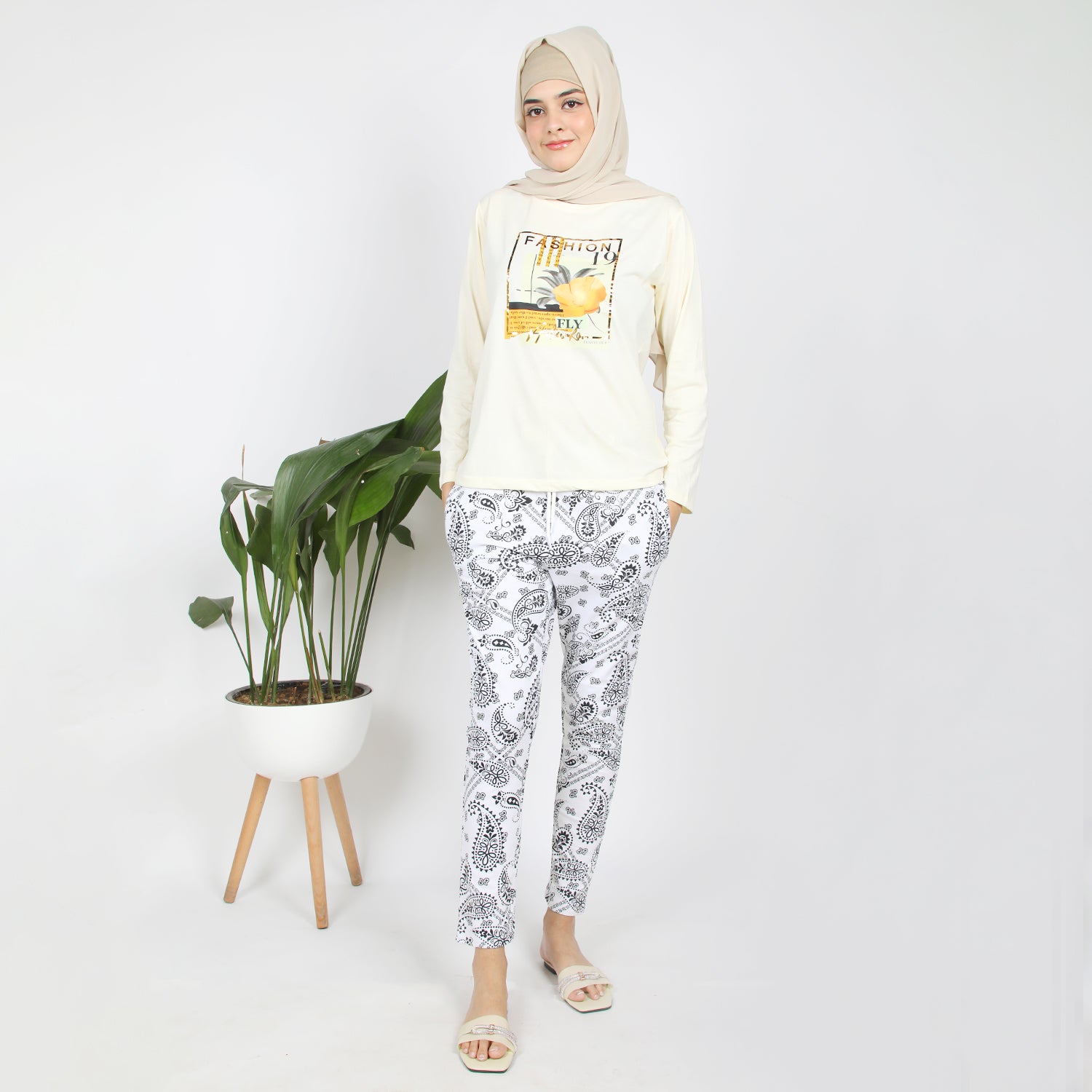Eminent Women's Knitted Pajama - White, Women Pants & Tights, Eminent, Chase Value