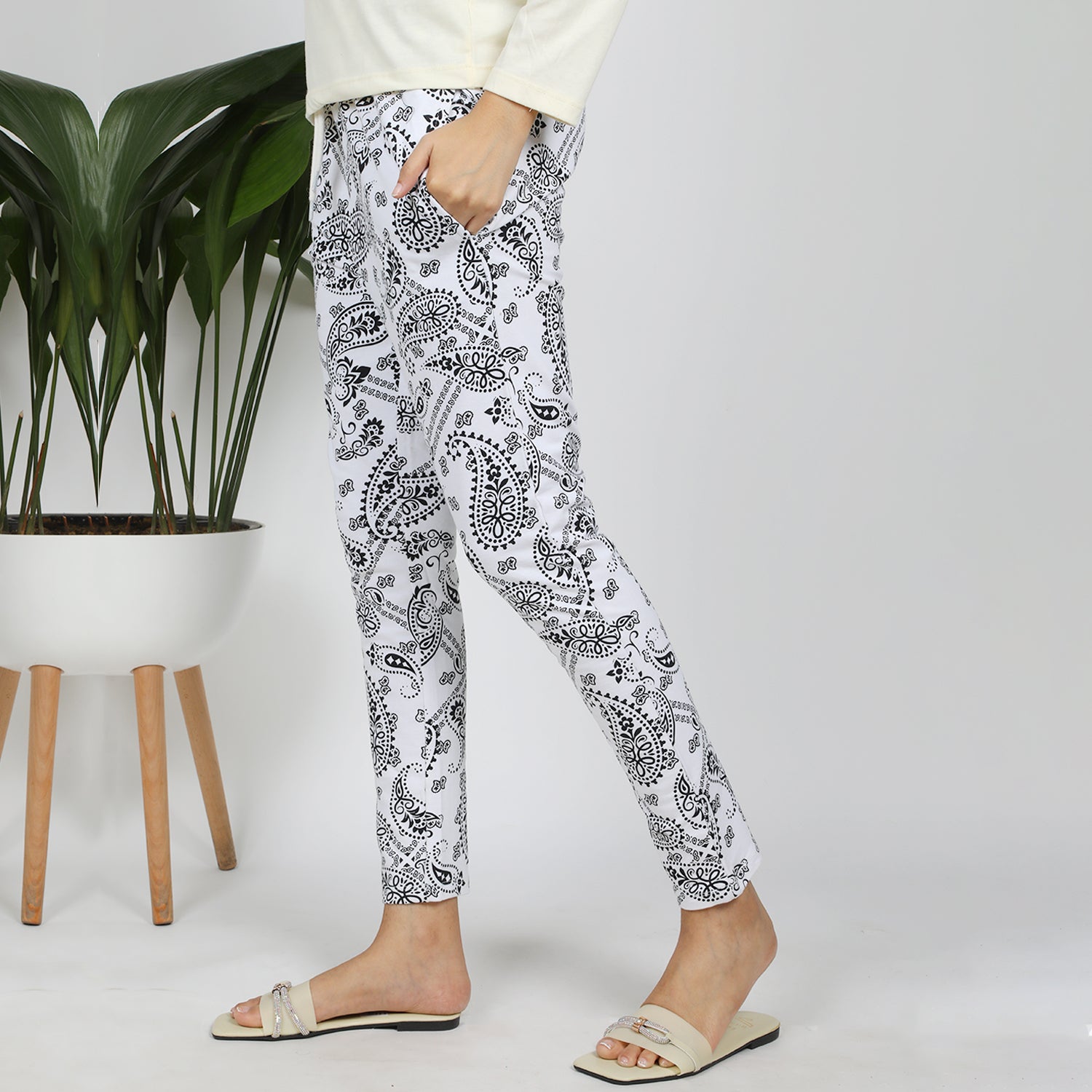 Eminent Women's Knitted Pajama - White, Women Pants & Tights, Eminent, Chase Value