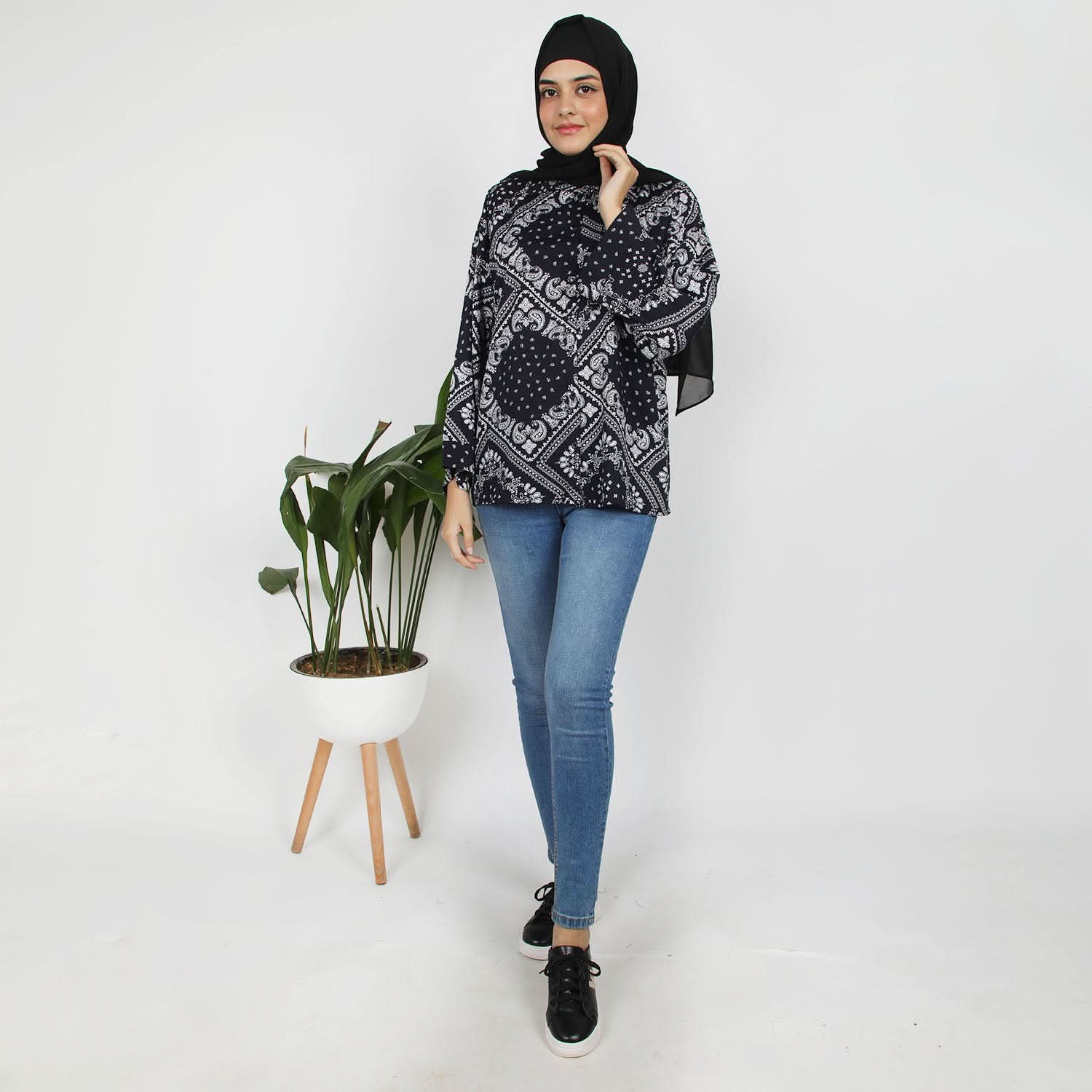 Women's Top - Black, Women T-Shirts & Tops, Chase Value, Chase Value