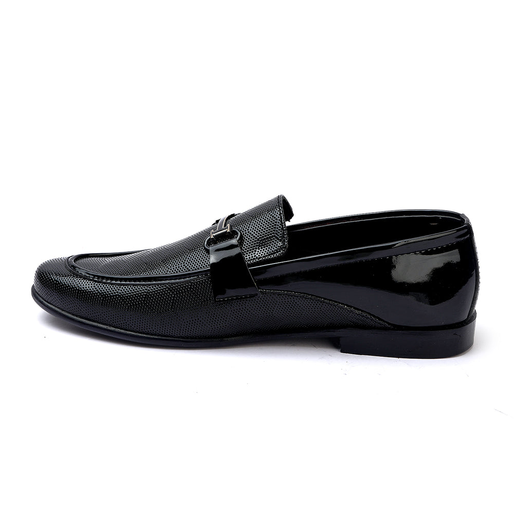 Valuable Black Leather Loafers with Buckle Accent, Men's Formal Shoes, Chase Value, Chase Value