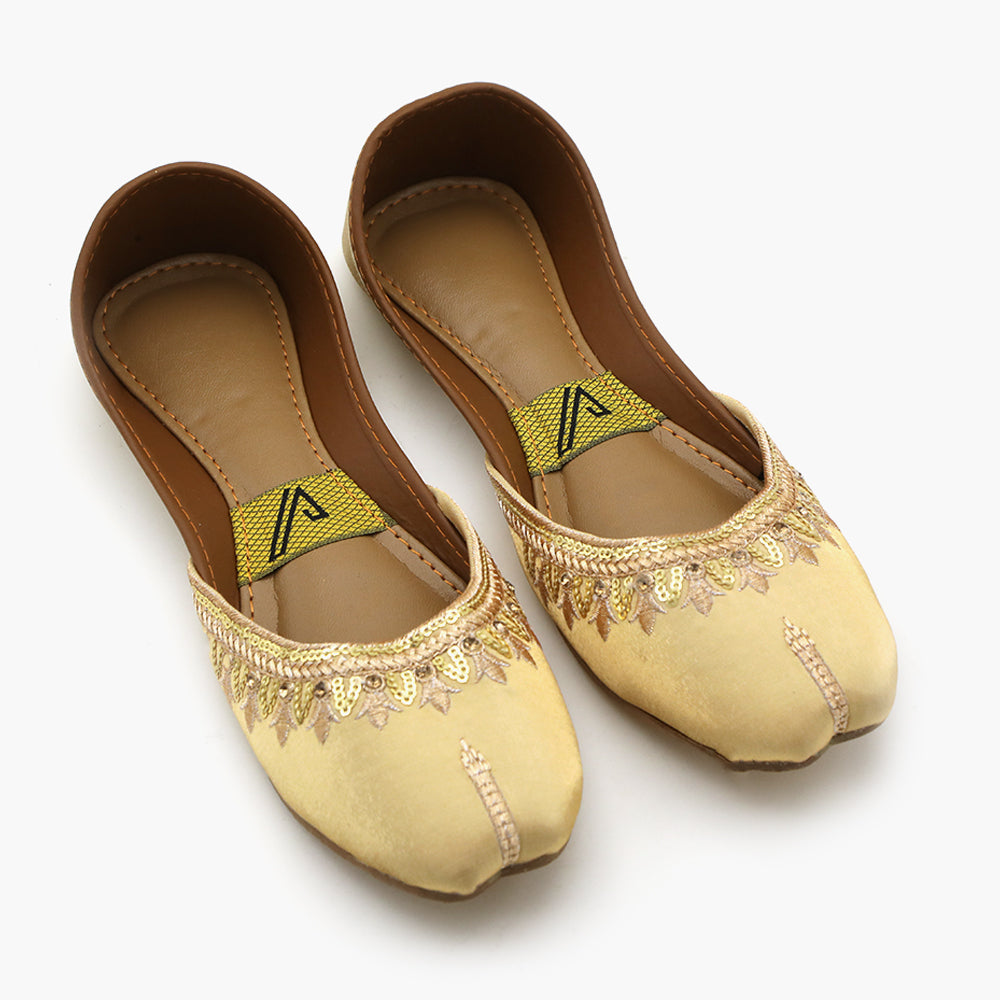 Women's Khussa - Golden, Women Khussa, Chase Value, Chase Value
