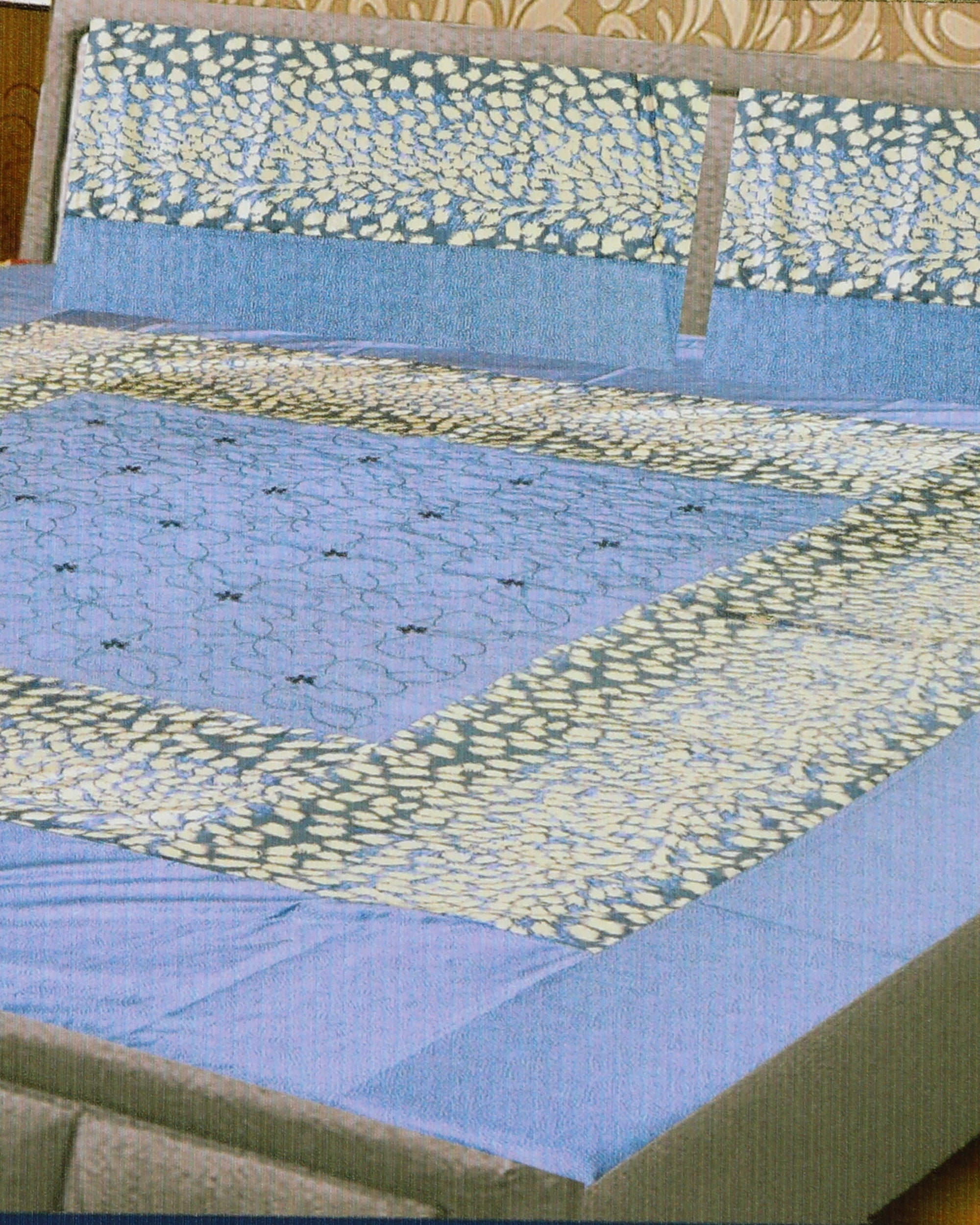 Double Quilt Applic Bedsheet