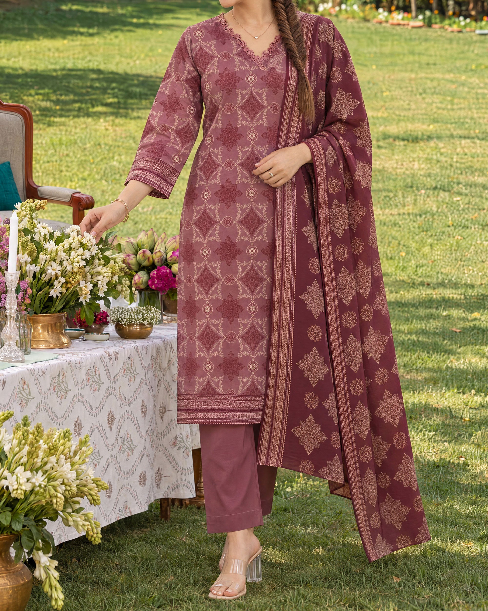 Zarineh Everyday Khaddar Printed Suit - 3 Pc